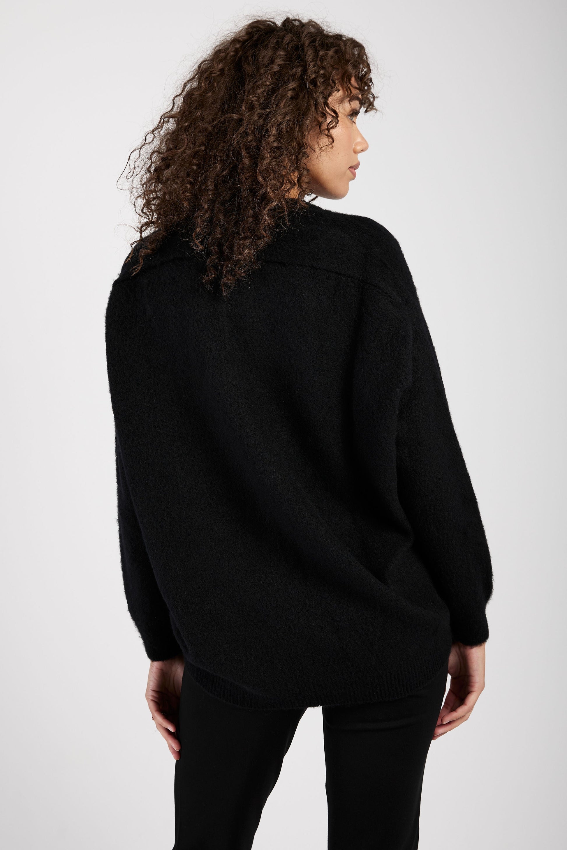 AVANT TOI Carded Cashmere Pullover Sweater in Nero