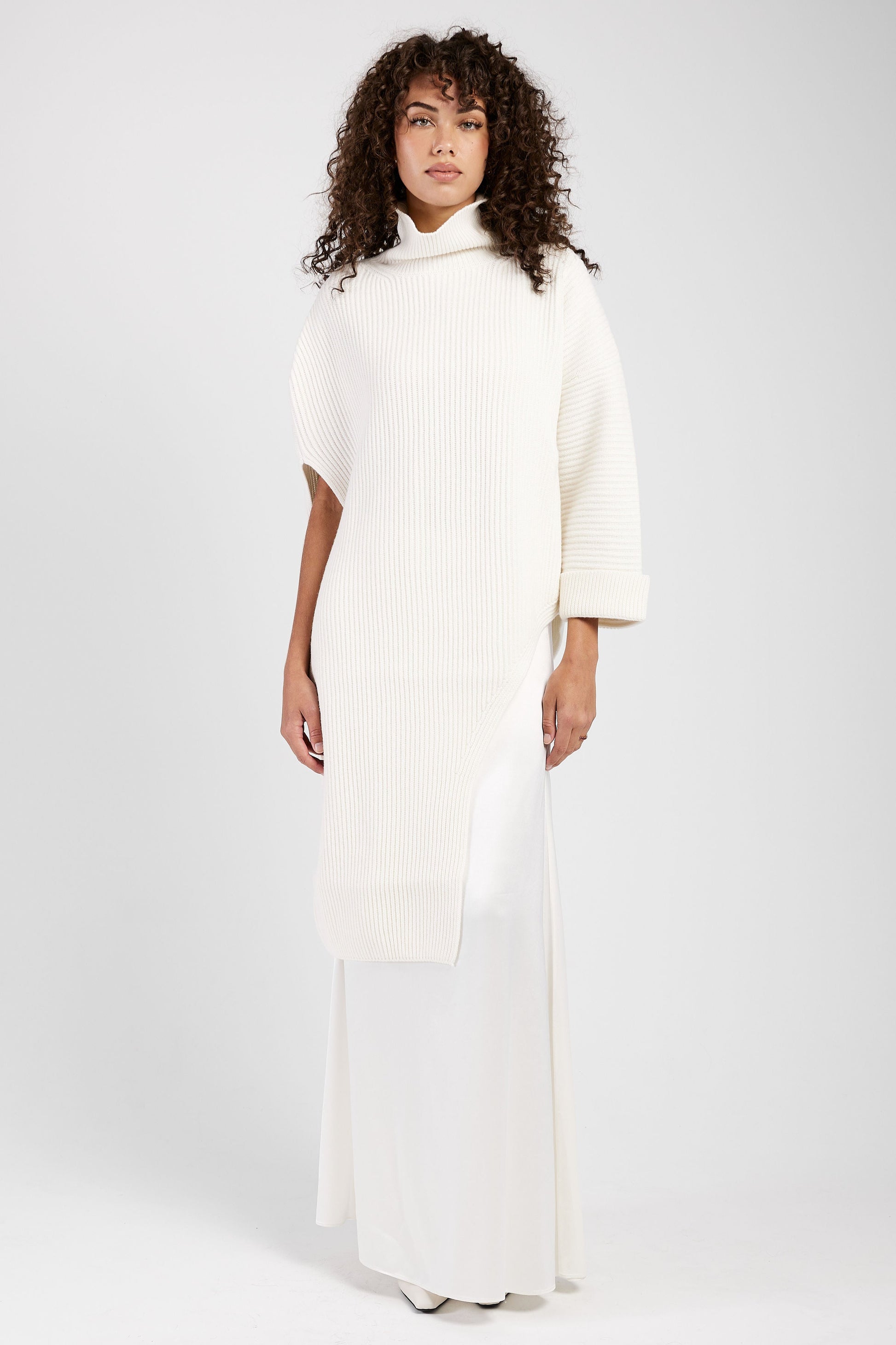 FABIANA FILIPPI Asymmetric High Neck Cape in Raffia