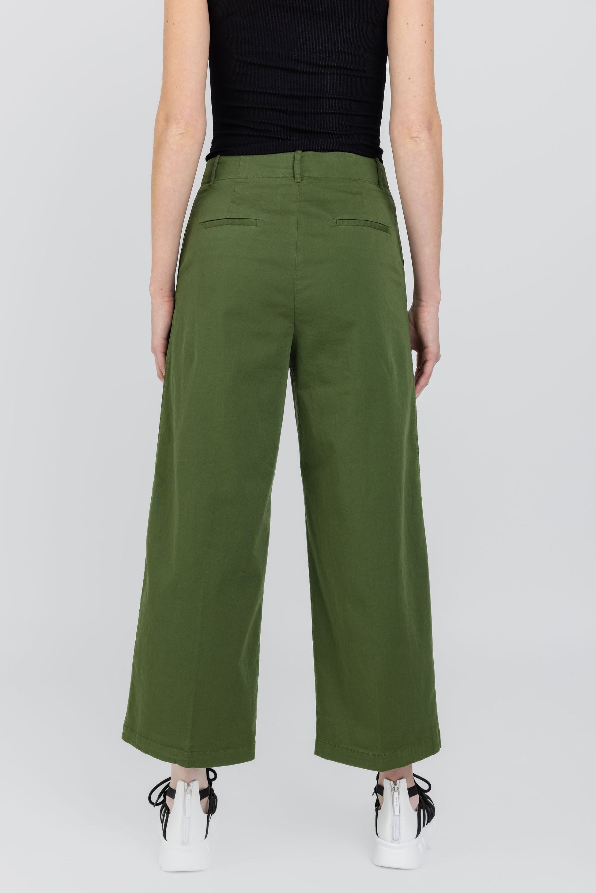 FABIANA FILIPPI Cropped Cotton Trouser Pant in Algae Green