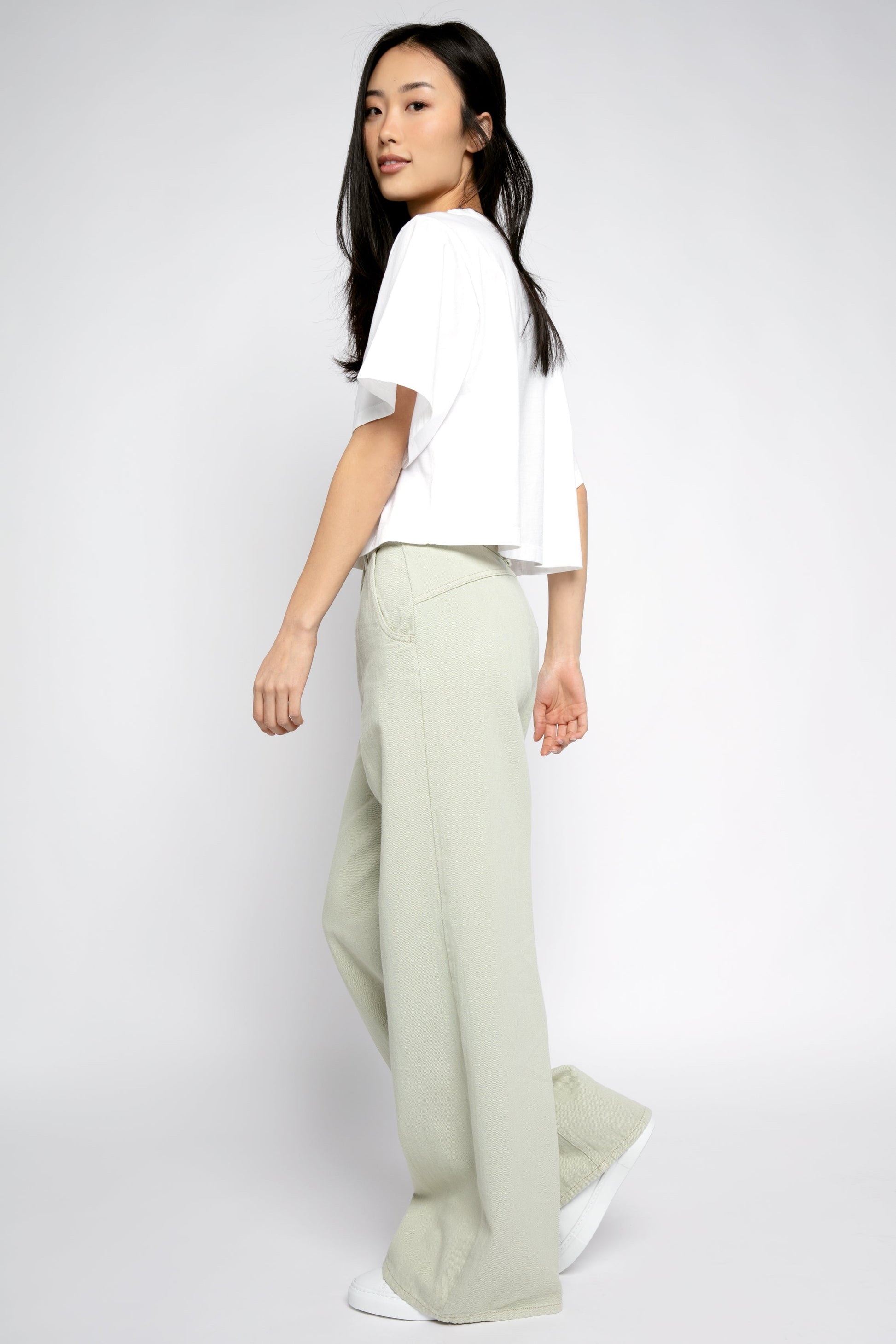 FORTE FORTE Oversized Cropped T-Shirt in Bianco