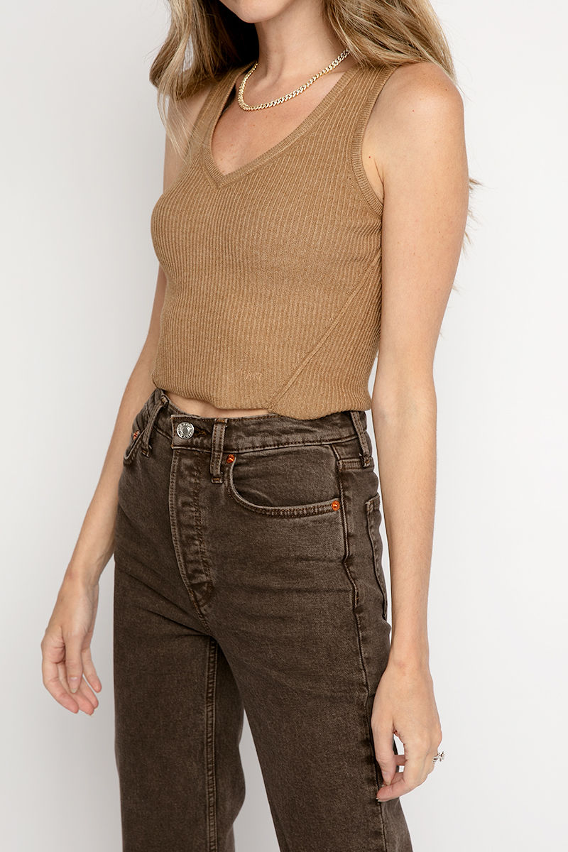 FRAME Crop Rib Sweater Tank in Café Au Lait