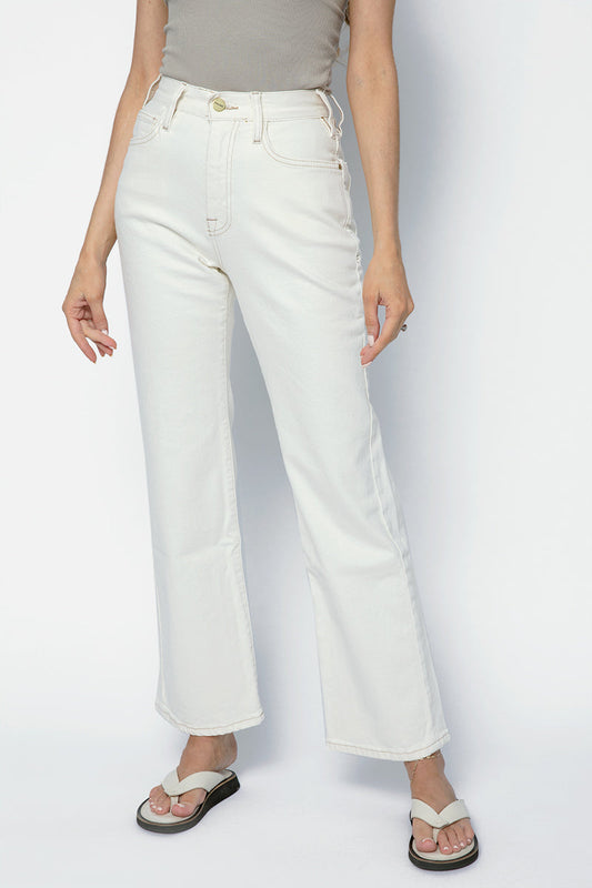 FRAME Le Pixie Jane Jean in Ecru