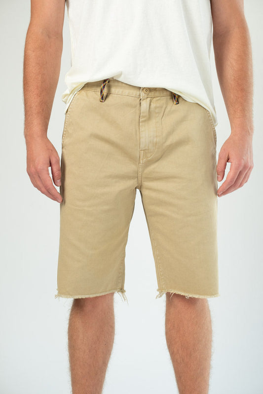 FRAME Men's Raw Hem Short in Khaki
