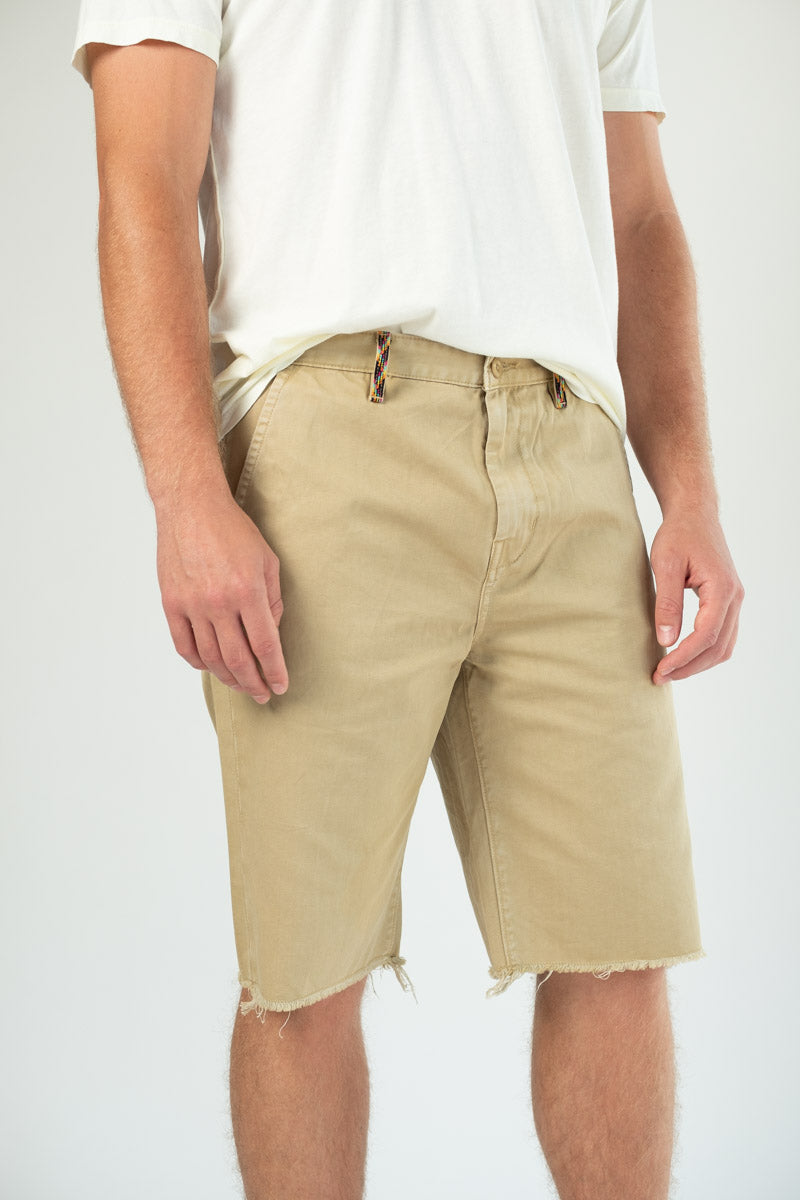 FRAME Men's Raw Hem Short in Khaki