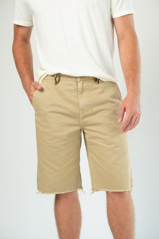 FRAME Men's Raw Hem Short in Khaki