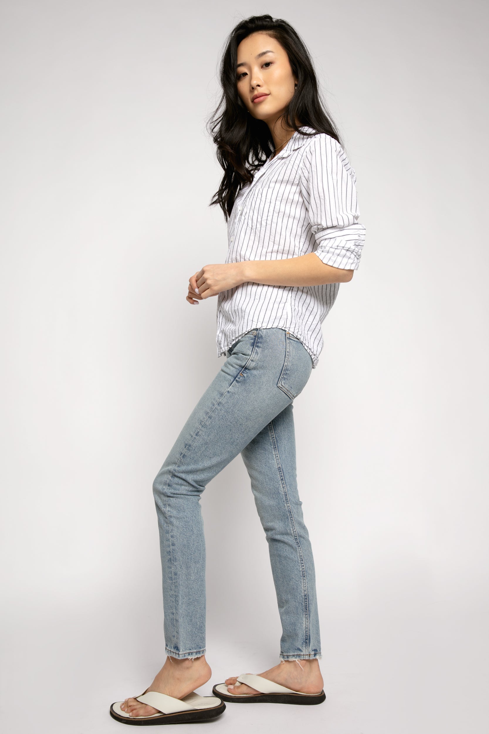 FRANK & EILEEN Barry Button Down Shirt in Black Dotted Stripe