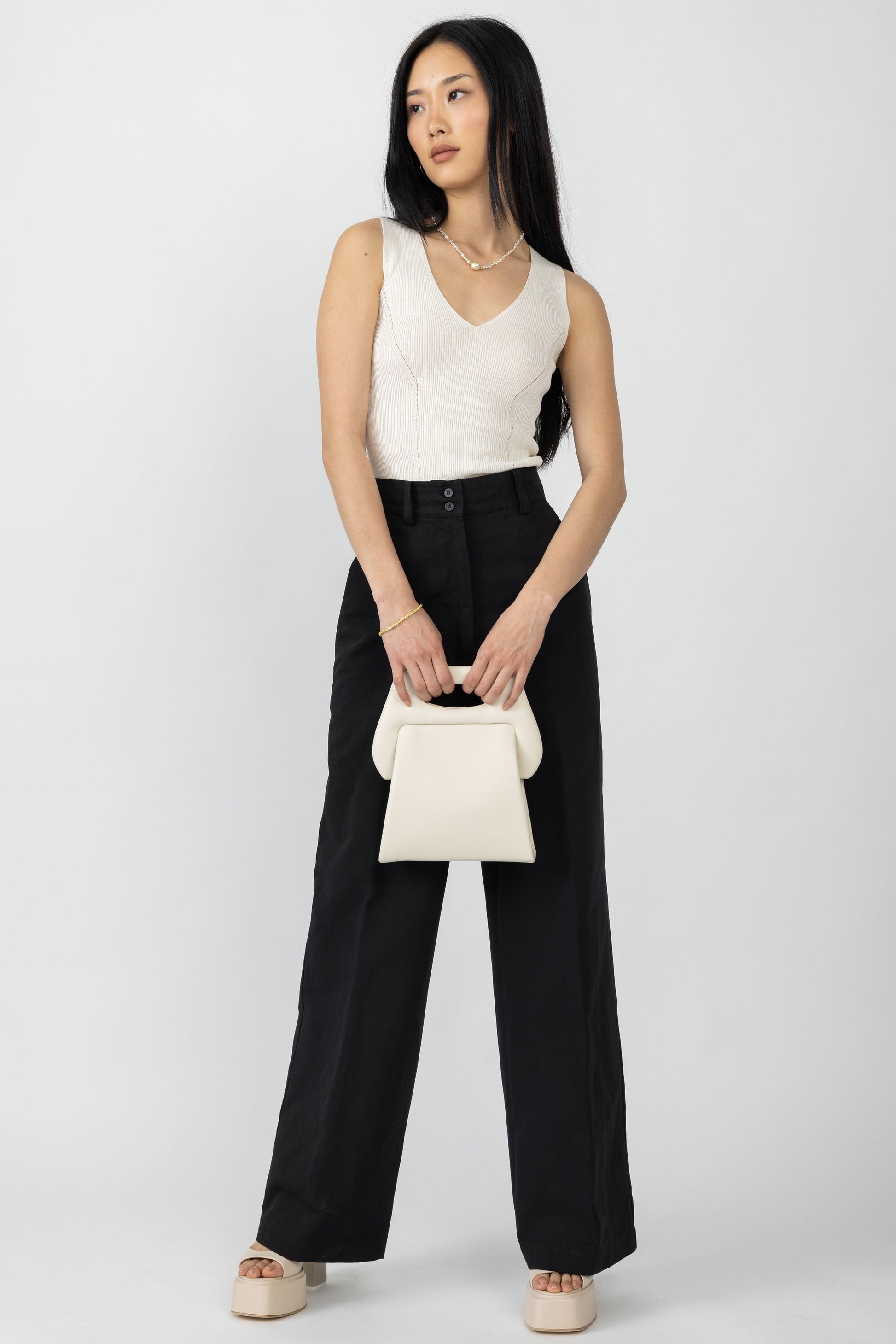 GENTRYPORTOFINO Knit V-Neck Top in Latte