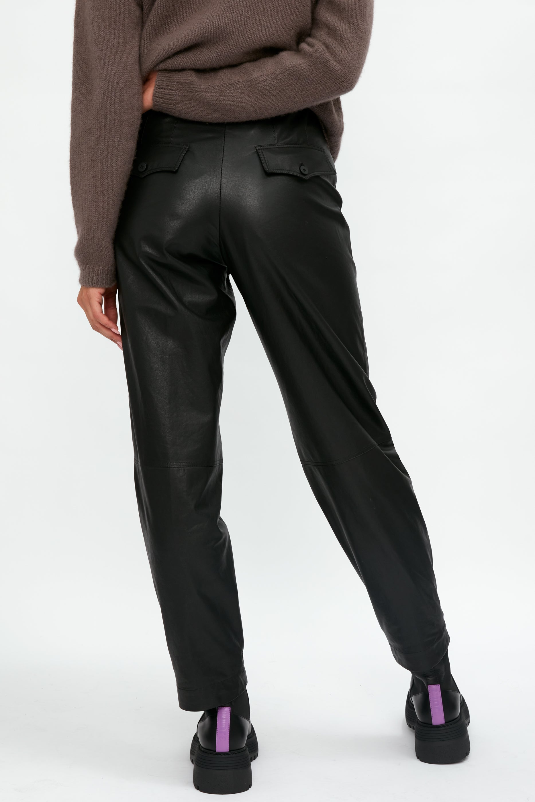 GENTRYPORTOFINO Cropped Leather Pant in Black
