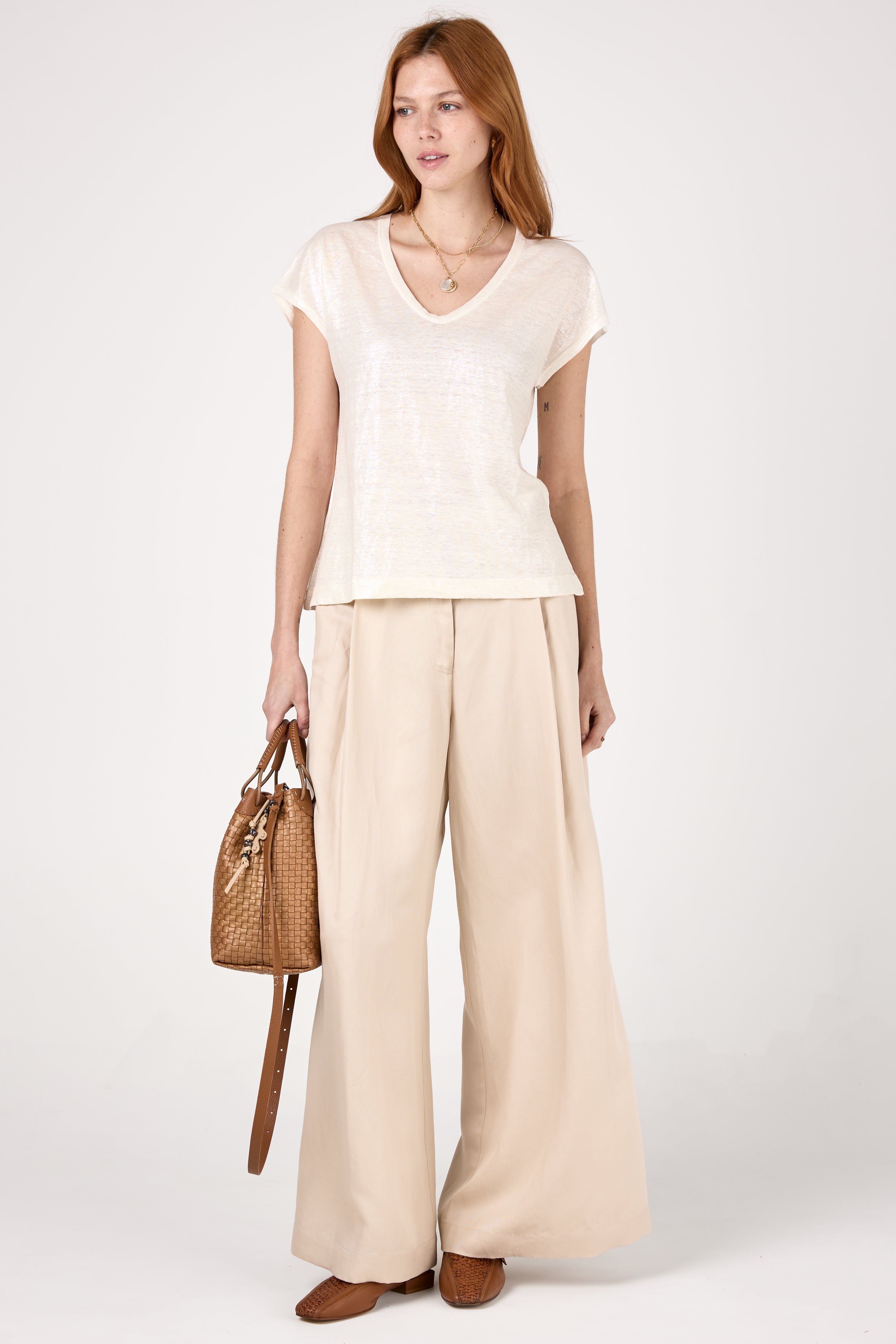 Linen T-Shirt with Mother of Pearl Lamination in Bianco