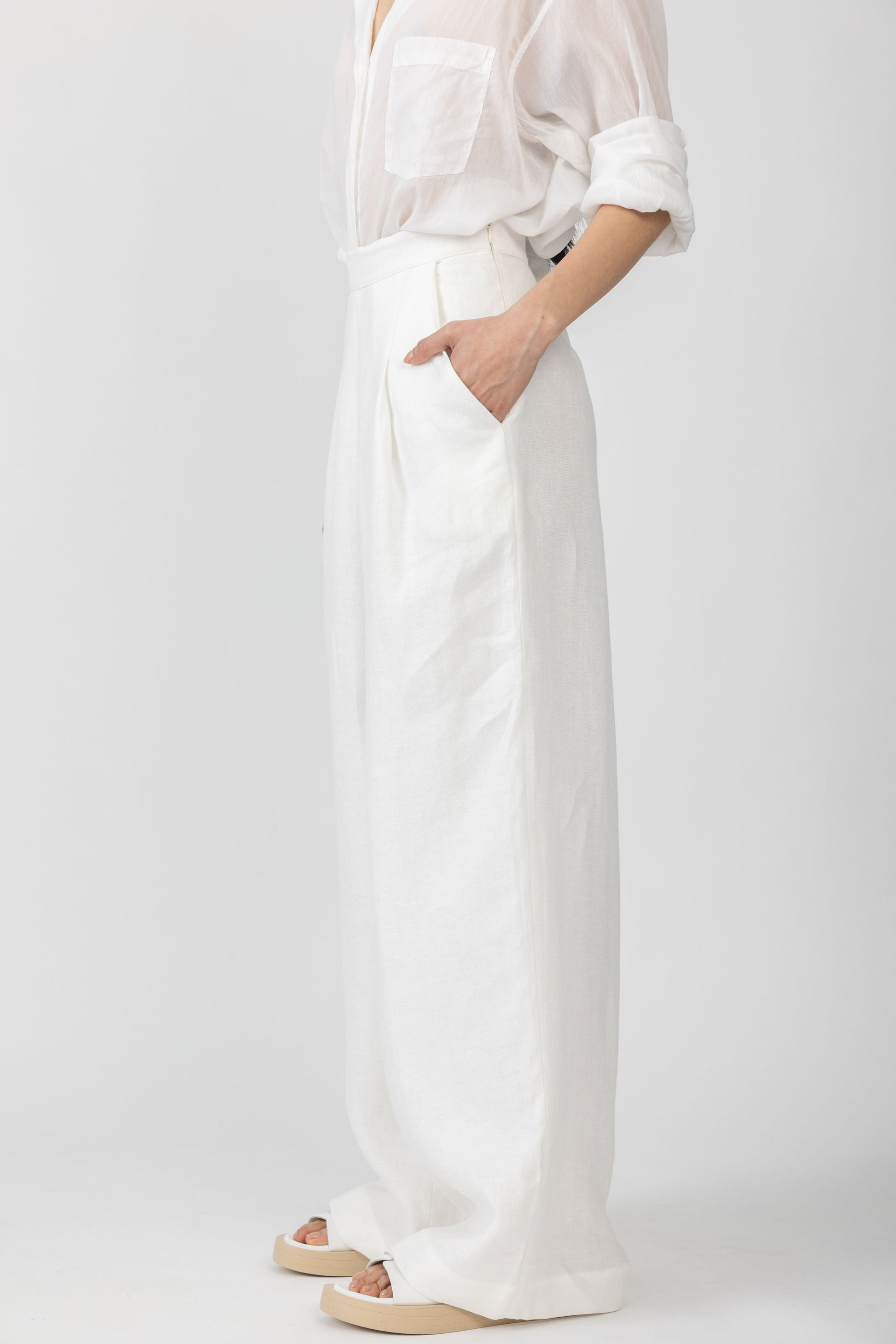GENTRYPORTOFINO Woven Linen Pant in Latte