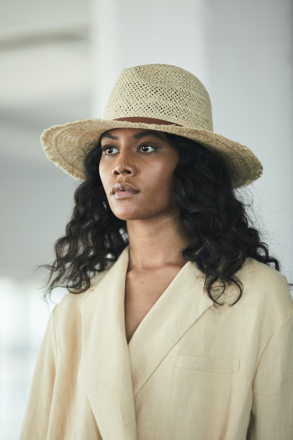JANESSA LEONÉ Ivana Hat in Natural