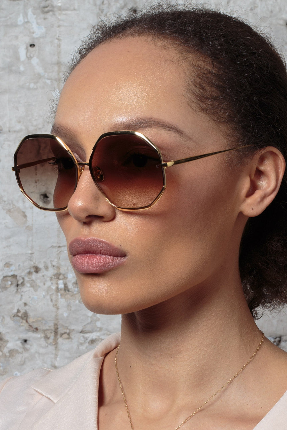 LINDA FARROW Camila Sunglasses in Yellow Gold