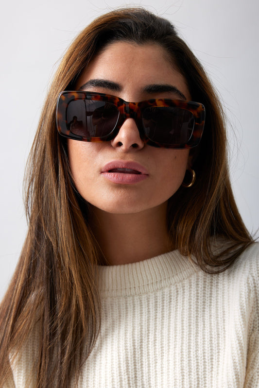 LINDA FARROW The Attico Marfa Sunglasses in Tortoise Shell Brown