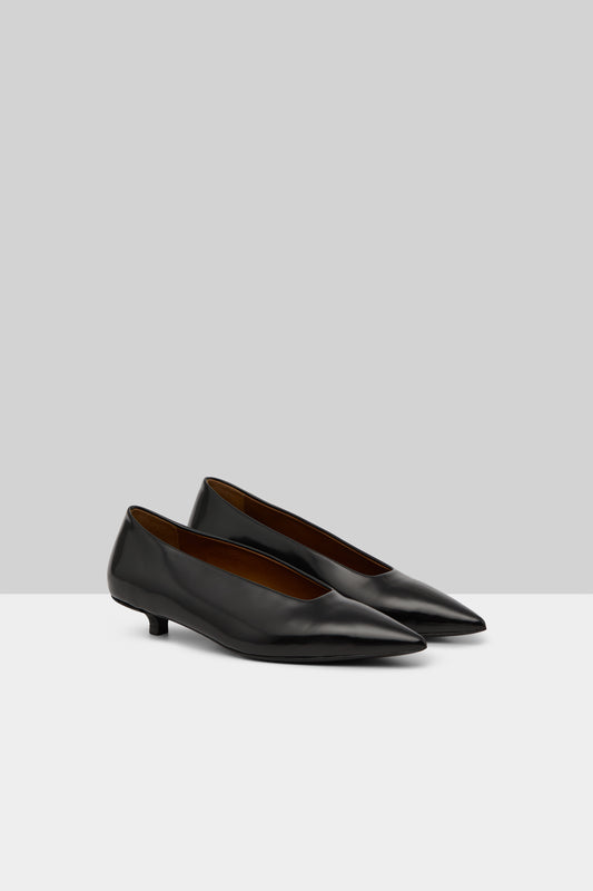 Spino Matte Patent Leather Pump in Black