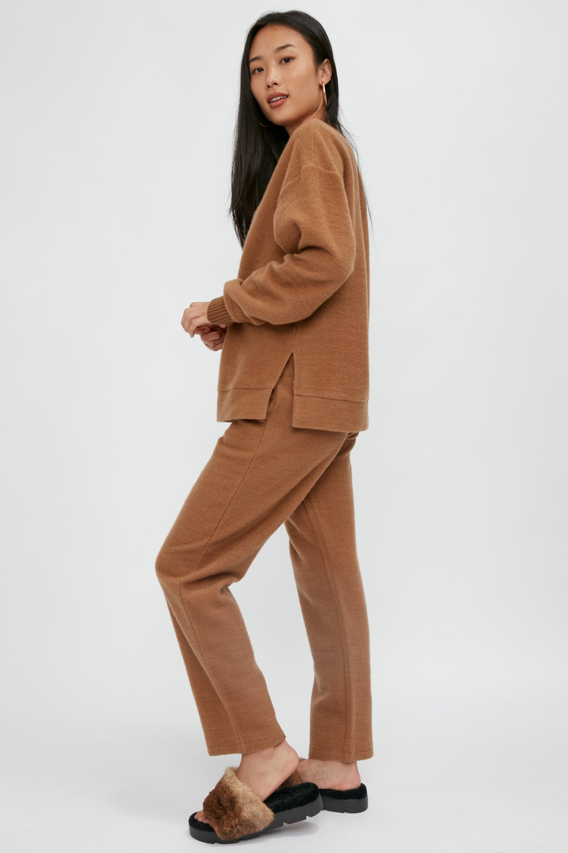 MAX MARA LEISURE Mammola V-Neck Sweatshirt in Camel