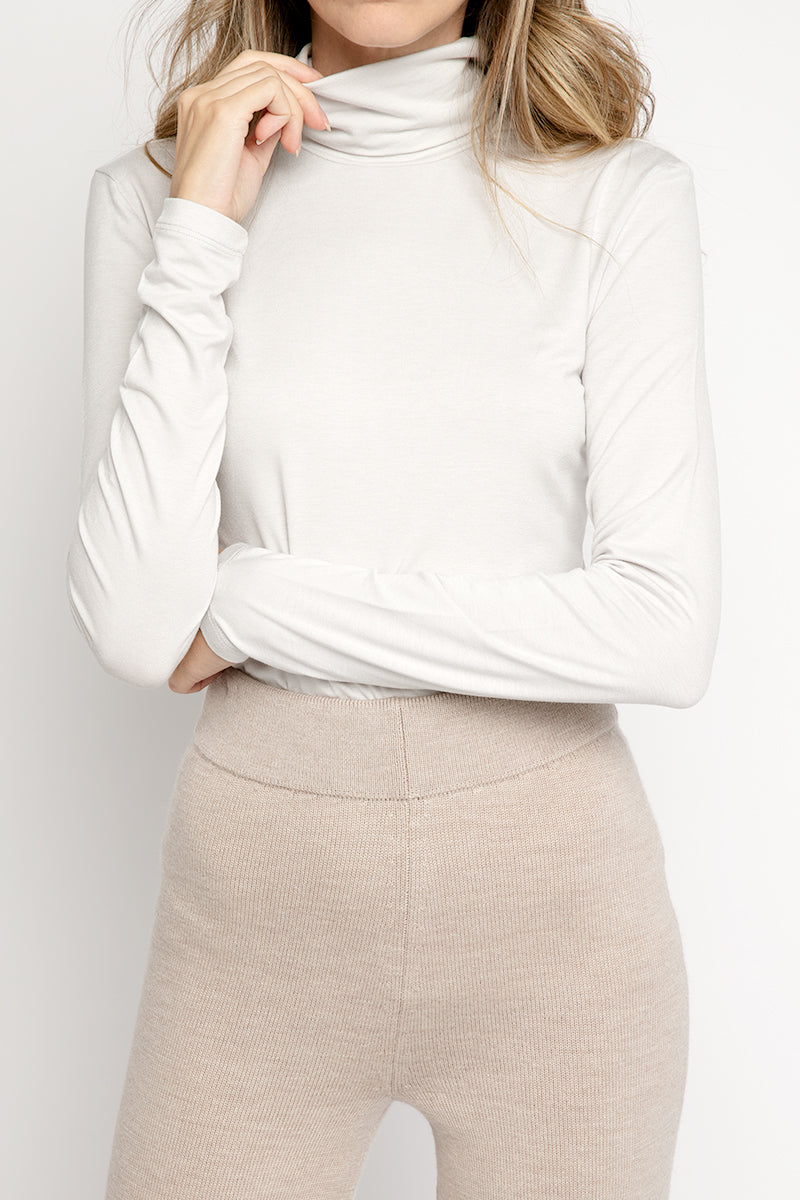 MAX MARA LEISURE Dede Turtleneck Top in Beige