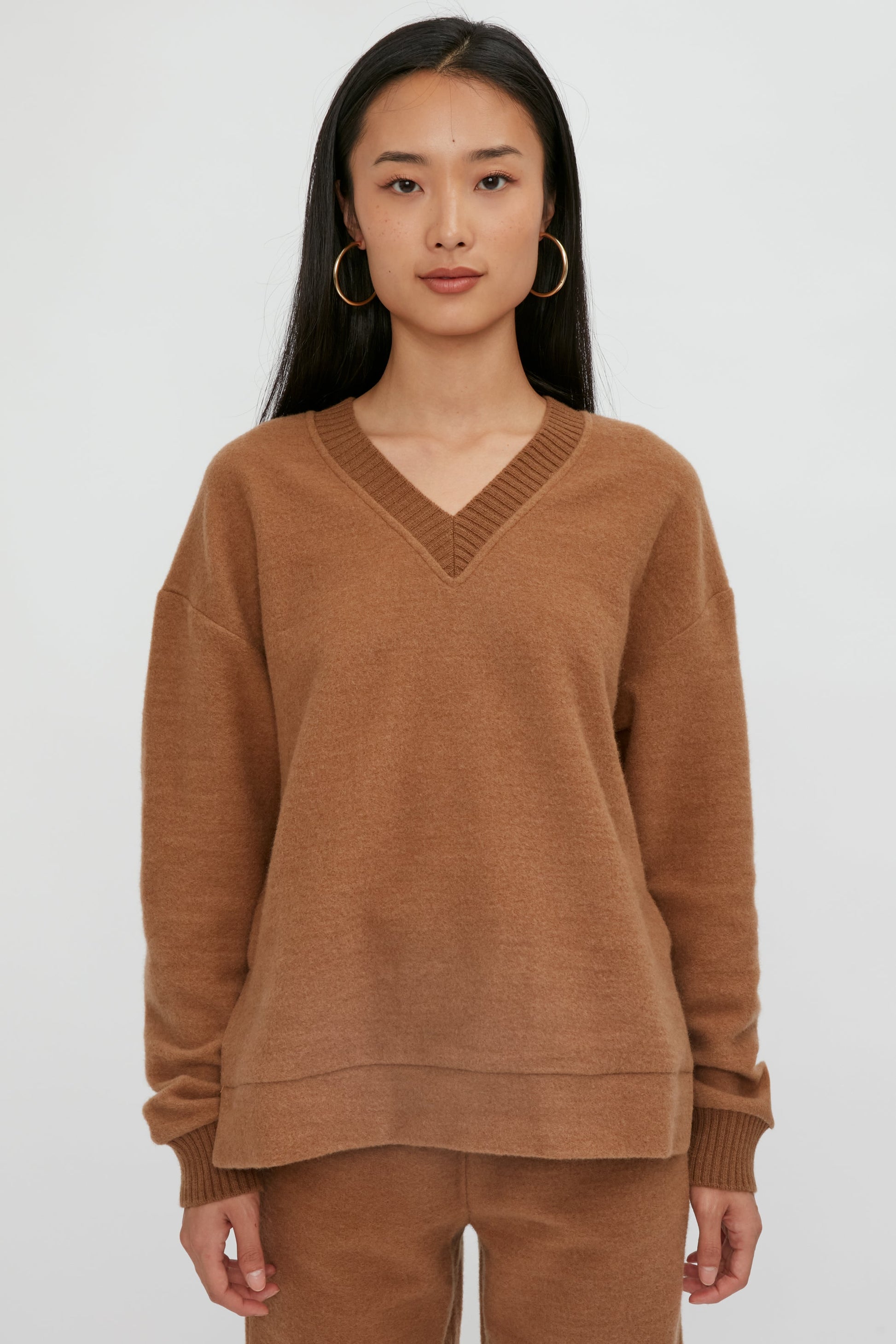 MAX MARA LEISURE Mammola V-Neck Sweatshirt in Camel