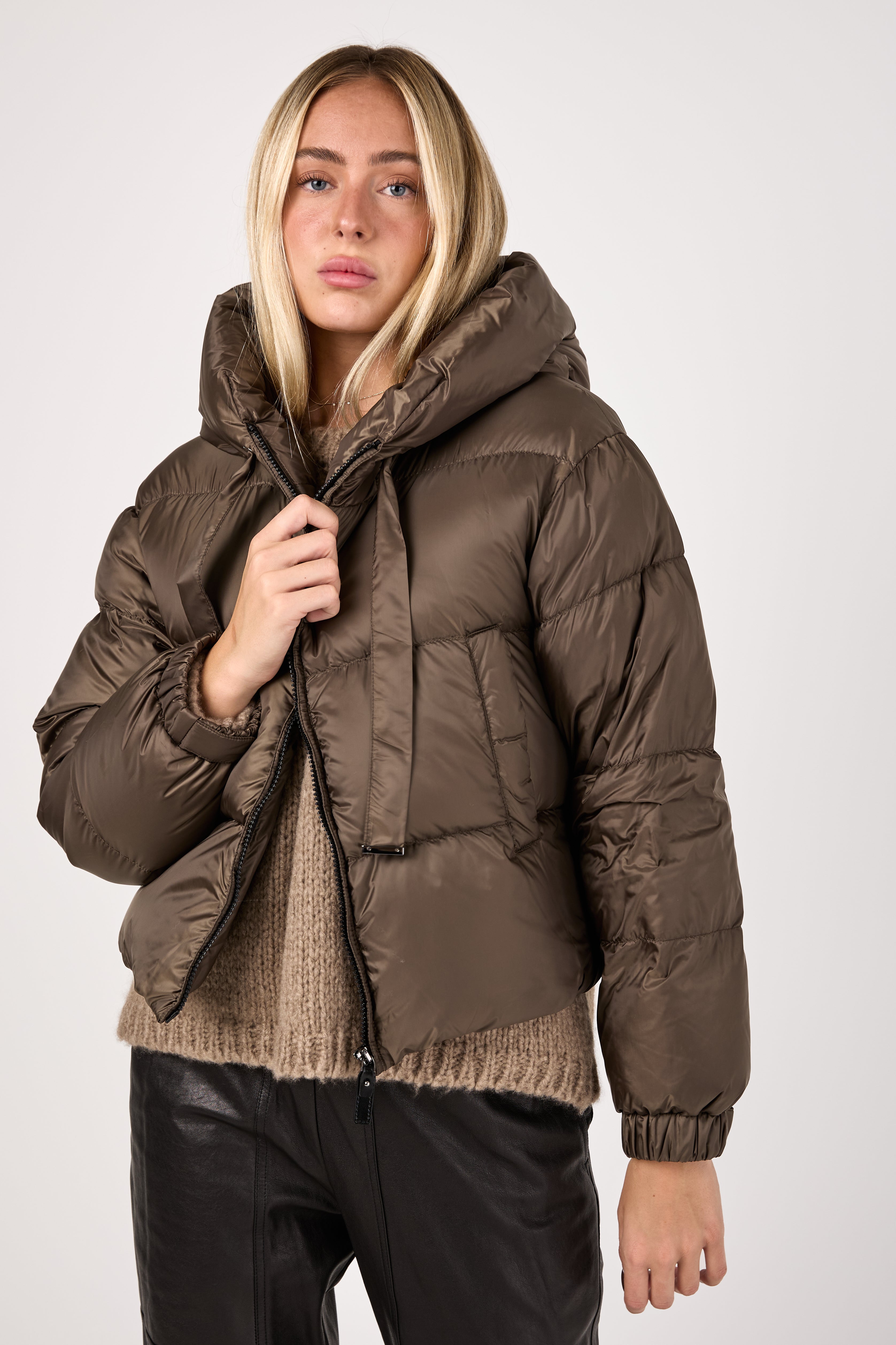 Seie Puffer Jacket in Dark Green