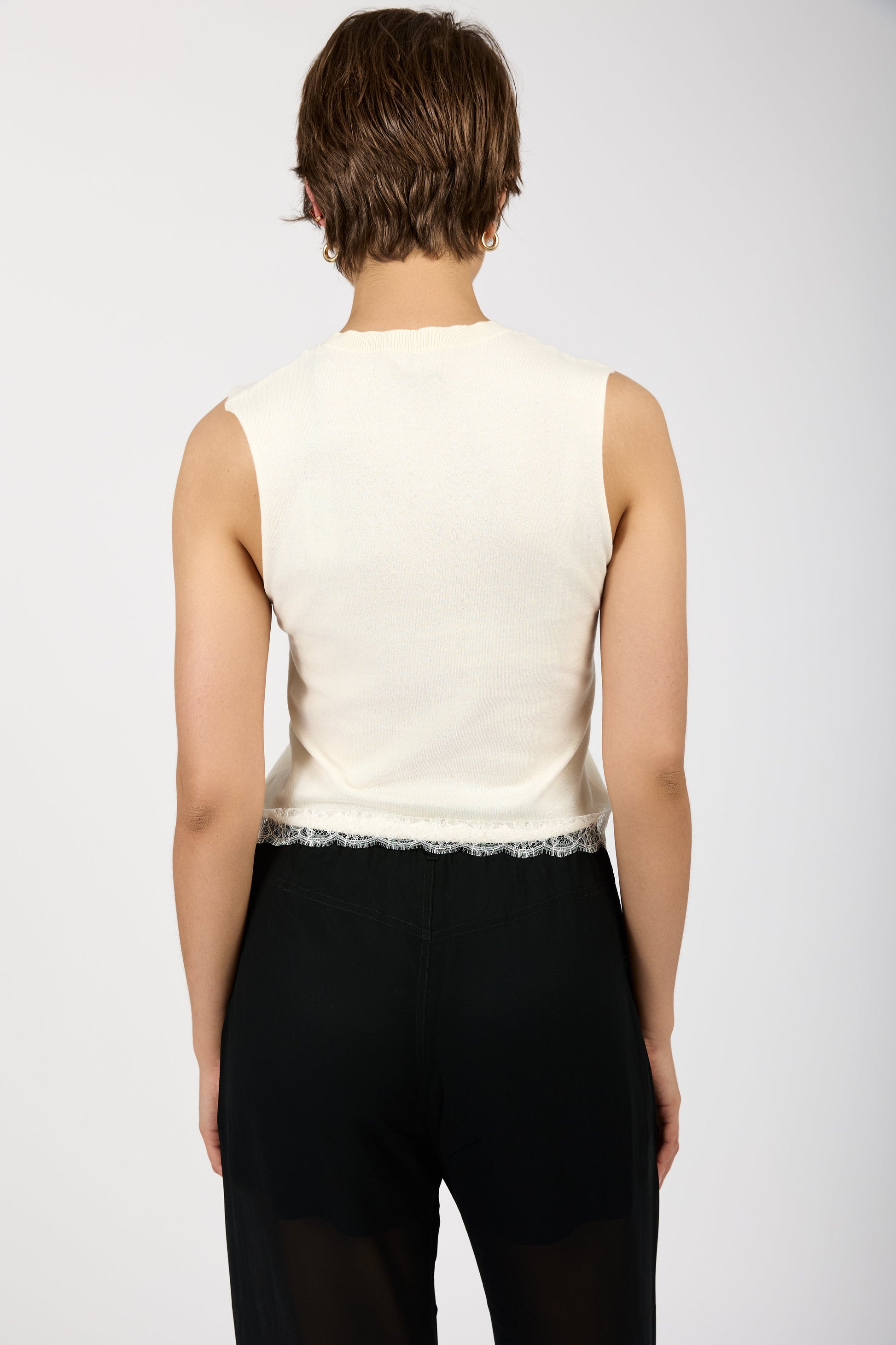 N°21 Sleeveless Knit Top in Yoghourt