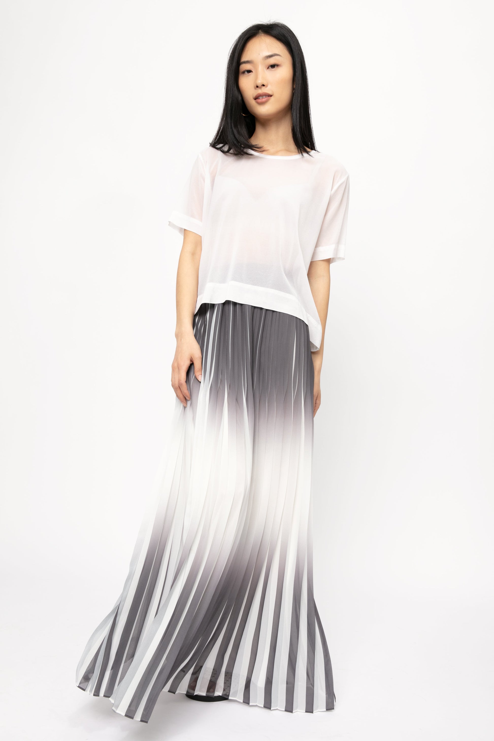 PESERICO Maxi Plissé Skirt in White and Shadow Blue