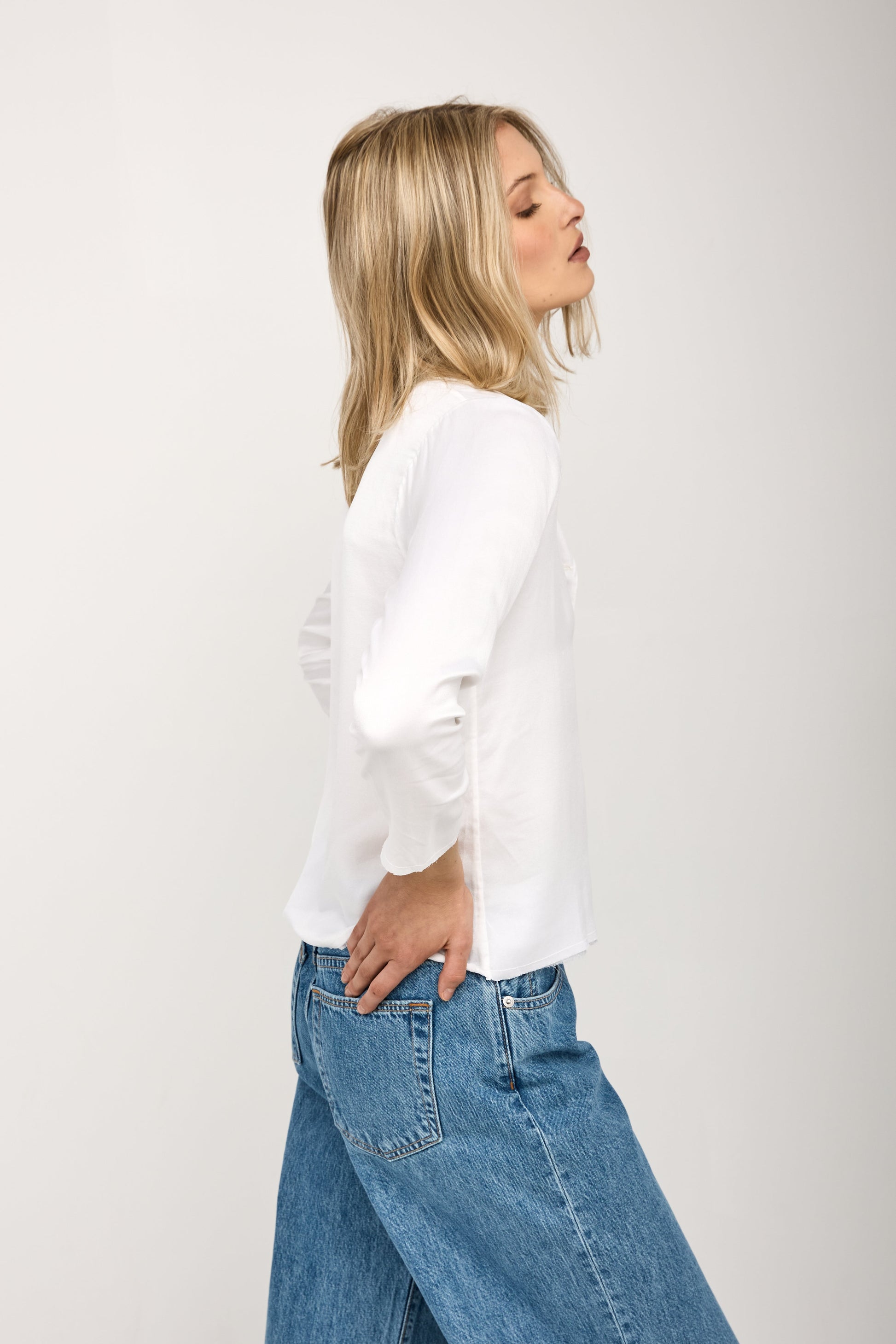 PRIVATE 0204 Reversible Cardigan Top in White