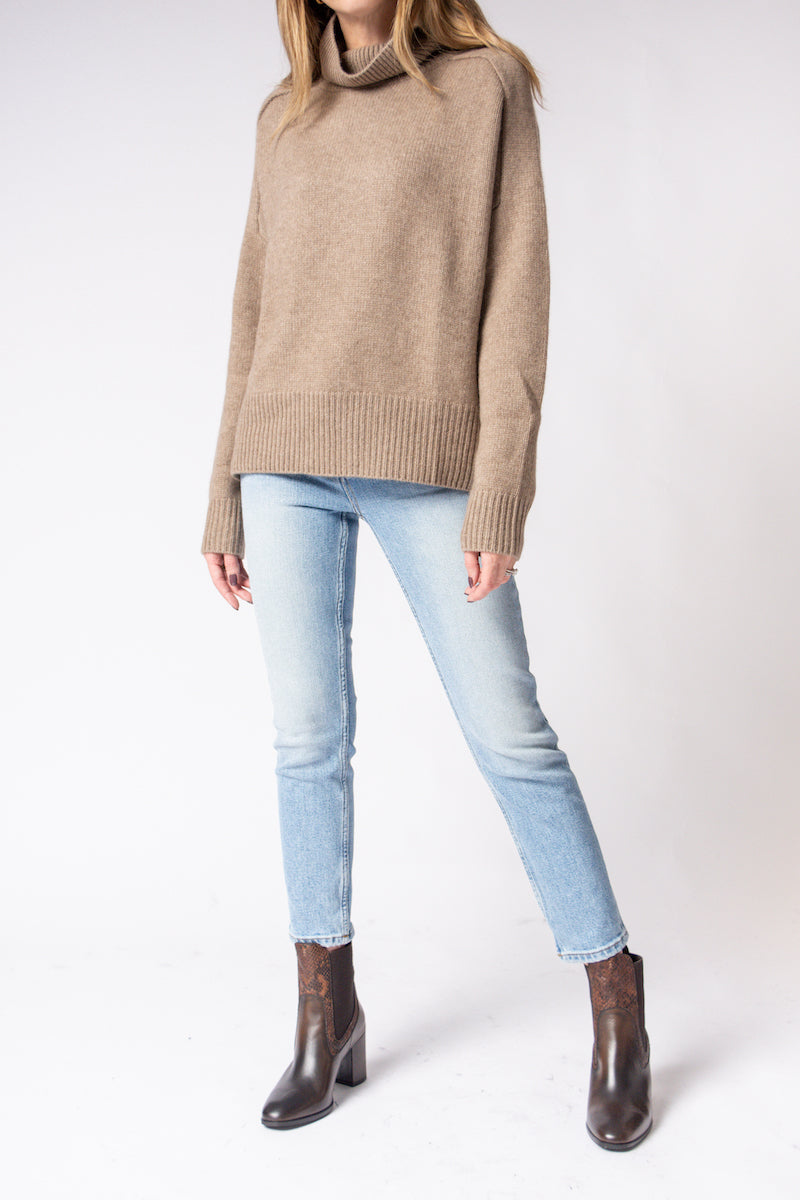 DOFFER BOYS Perfect Turtleneck Sweater in Biscuit