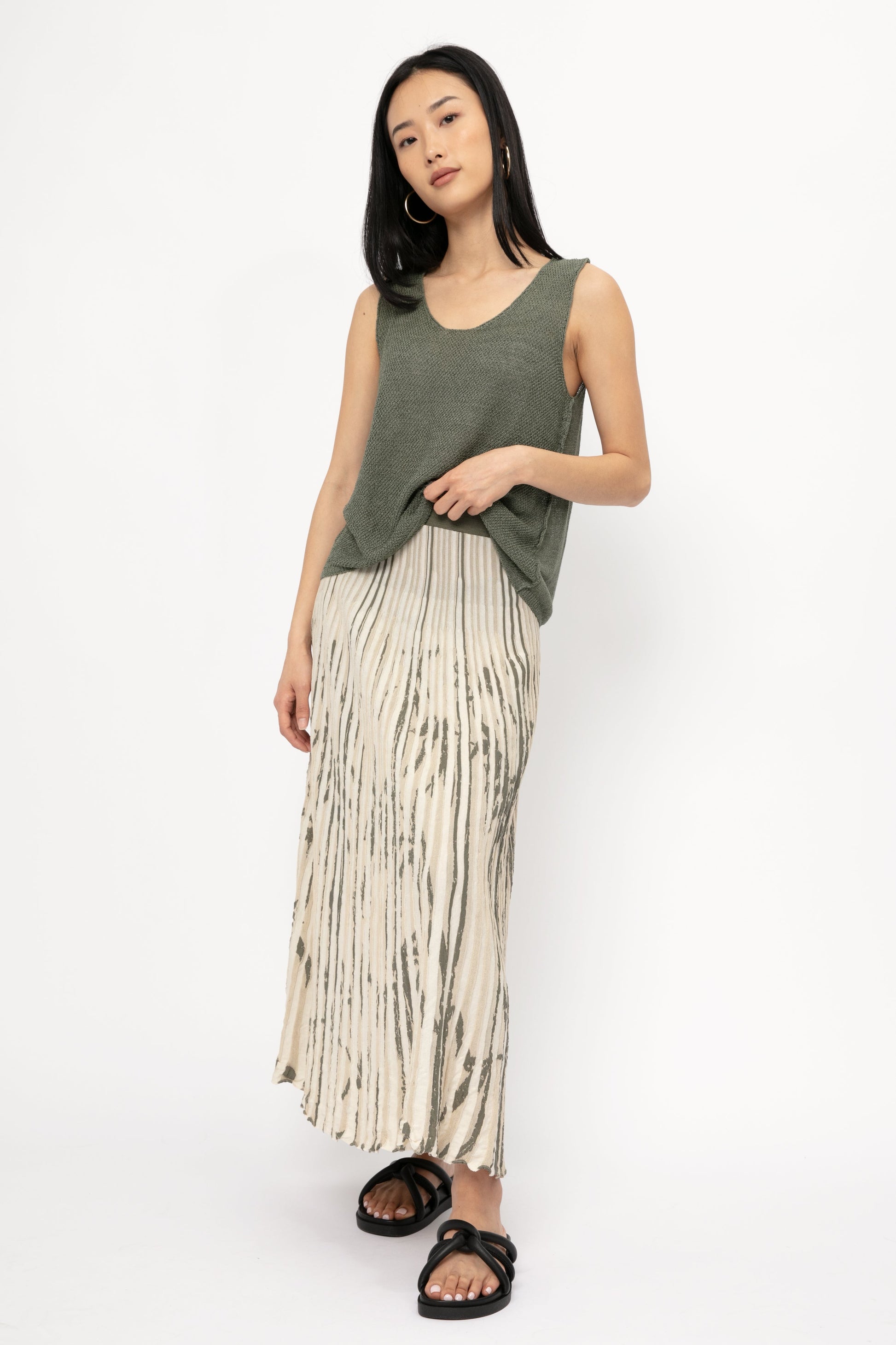 TANDEM Plissé Skirt in Kaki Print