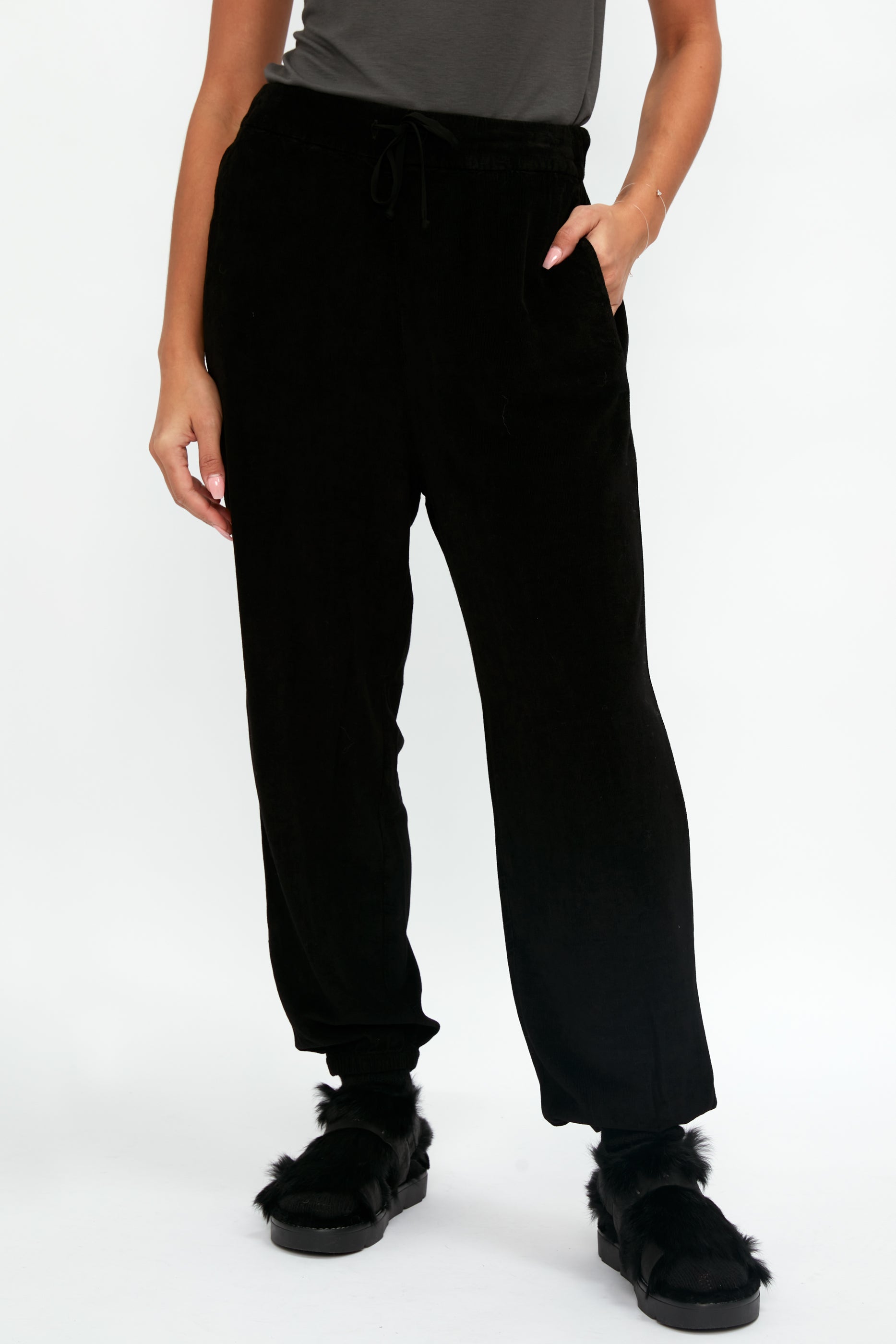 TANDEM Slouchy Track Pant in Black