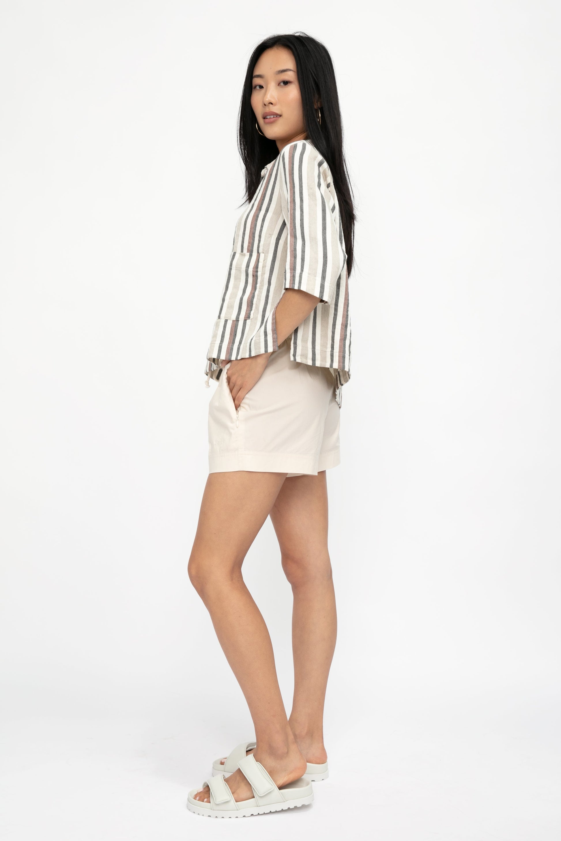 TRANSIT Boxy Linen Shirt Jacket in Carob Stripe