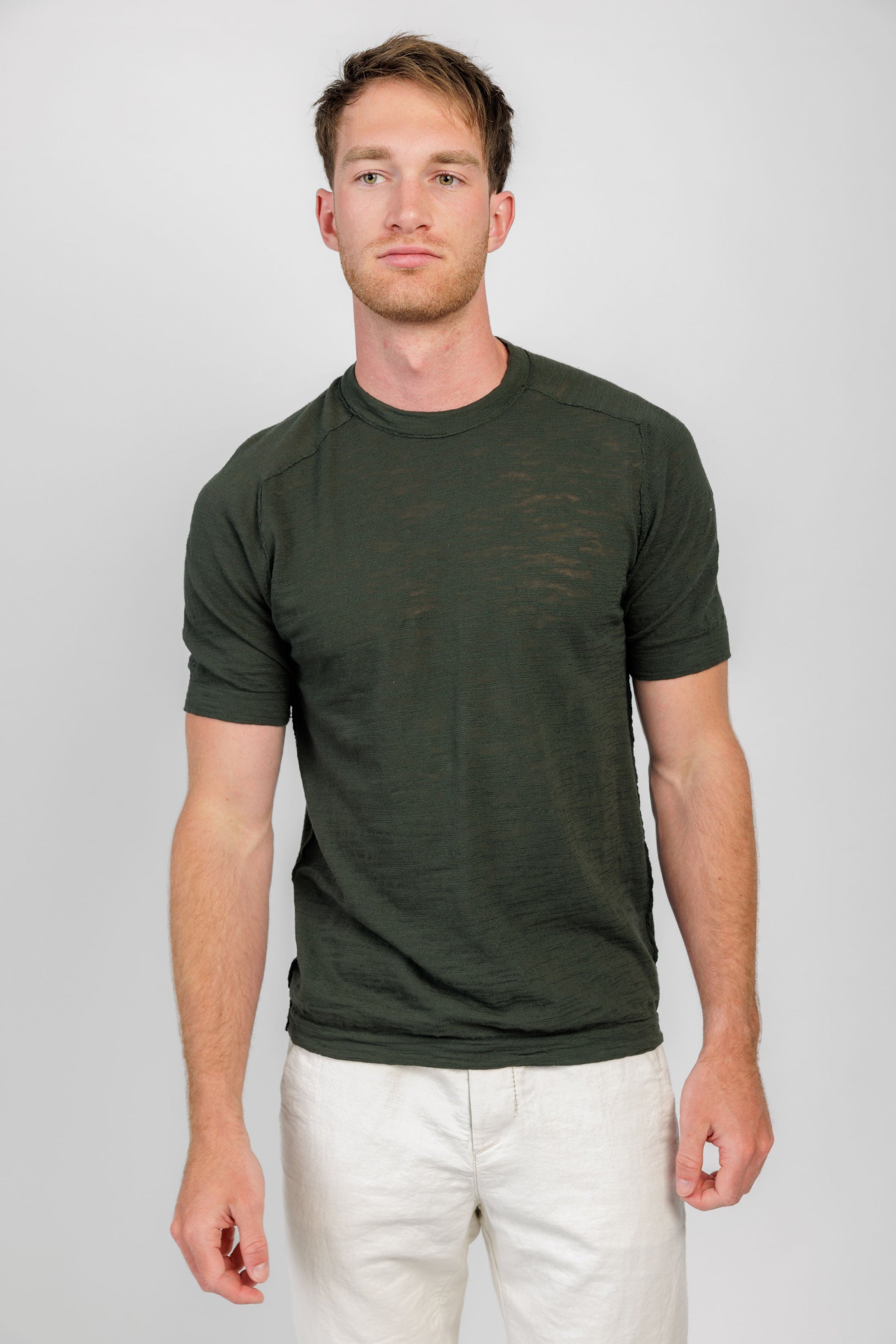 TRANSIT Crewneck T-Shirt in Forest Black