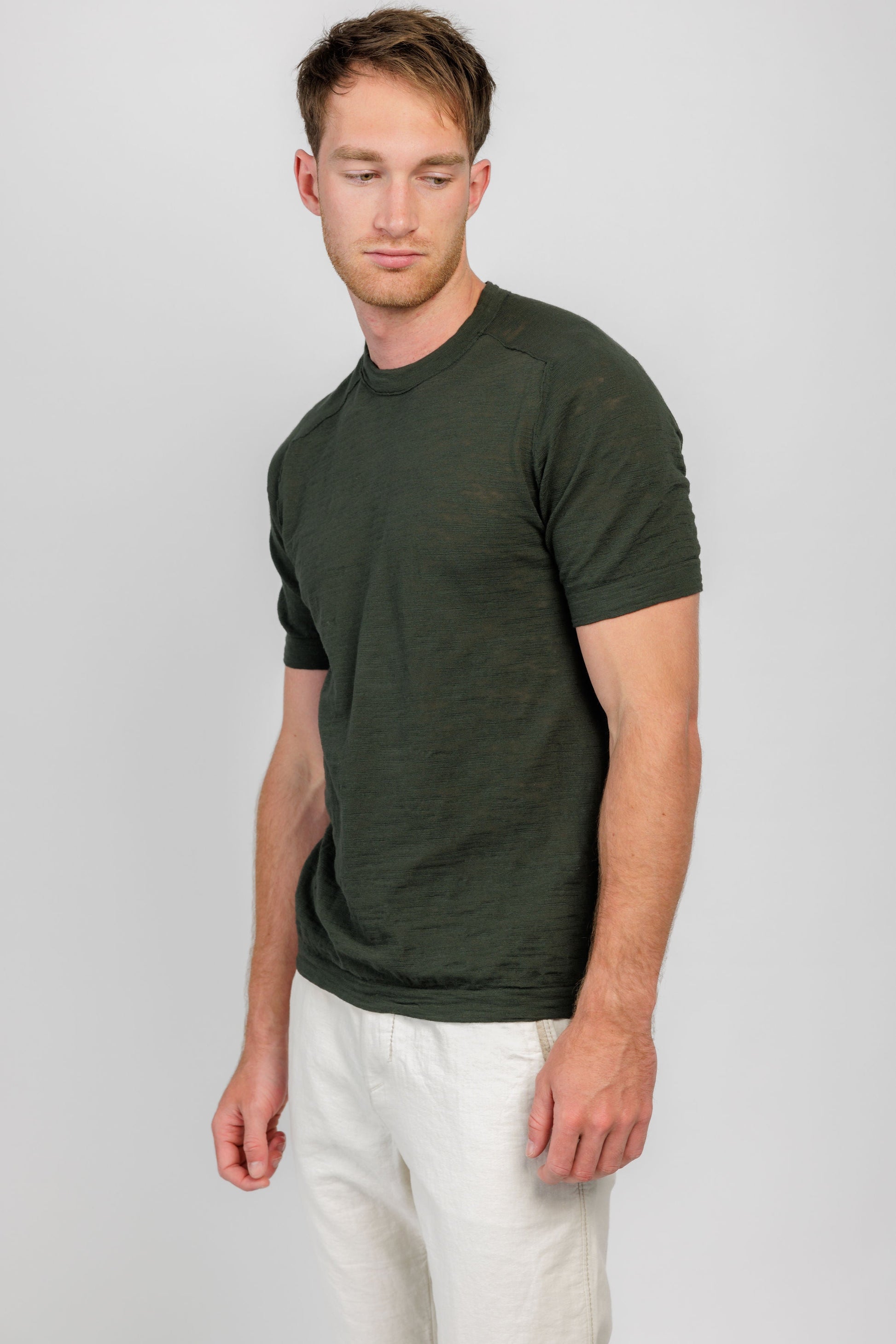 TRANSIT Crewneck T-Shirt in Forest Black