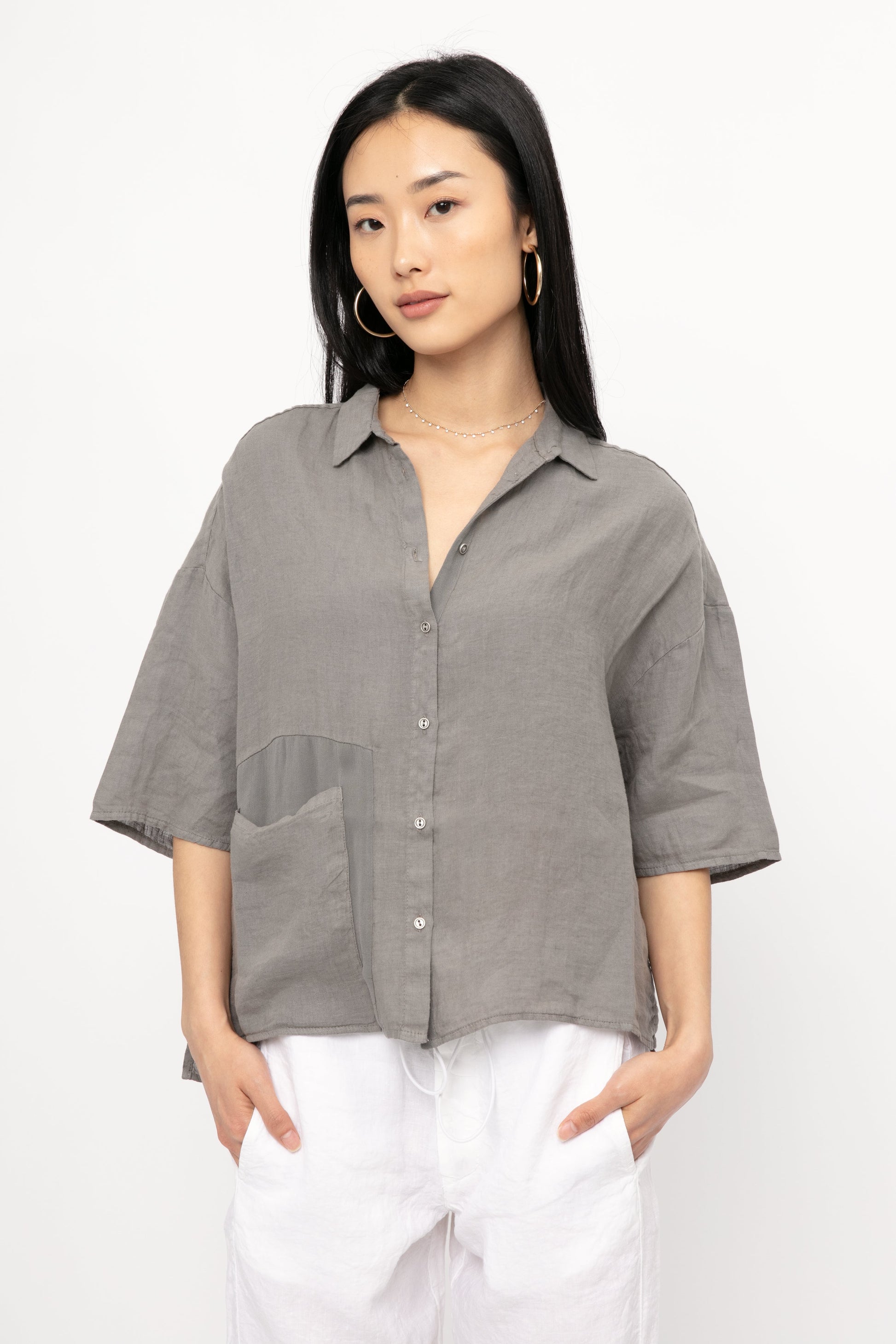 TRANSIT Linen Button Down Shirt in Grey