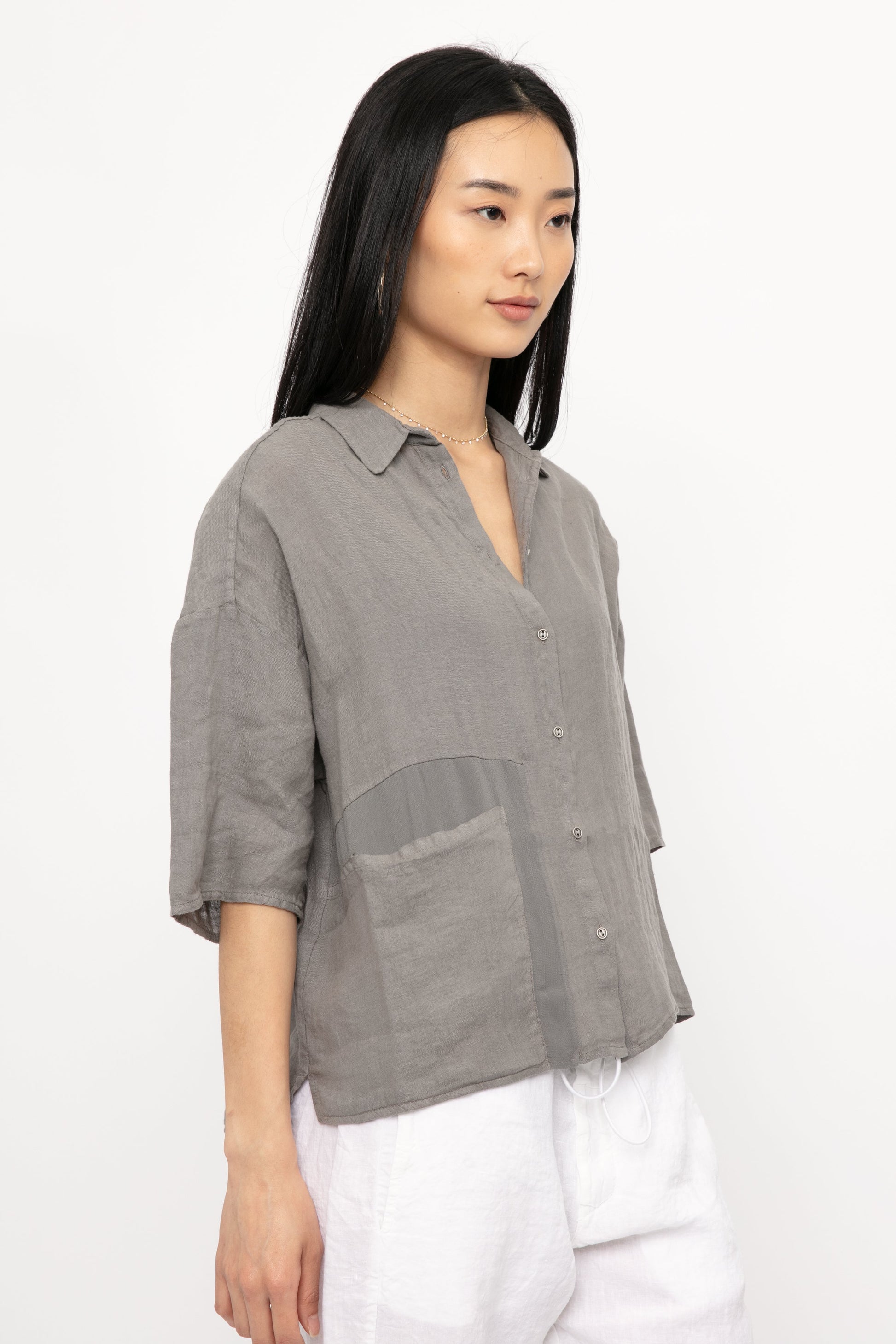 TRANSIT Linen Button Down Shirt in Grey