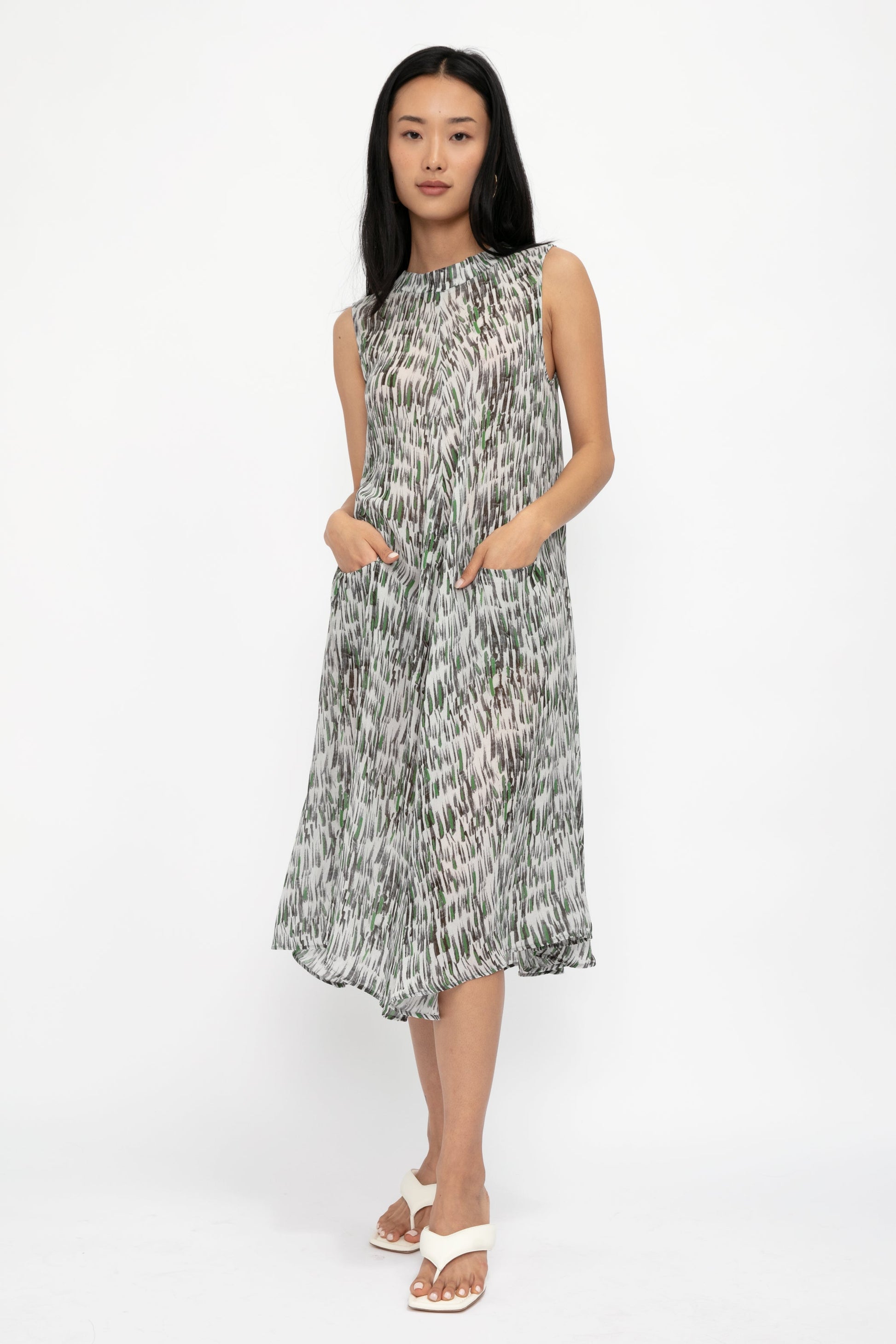 TRANSIT Sleeveless Swing Dress in Grey Multi