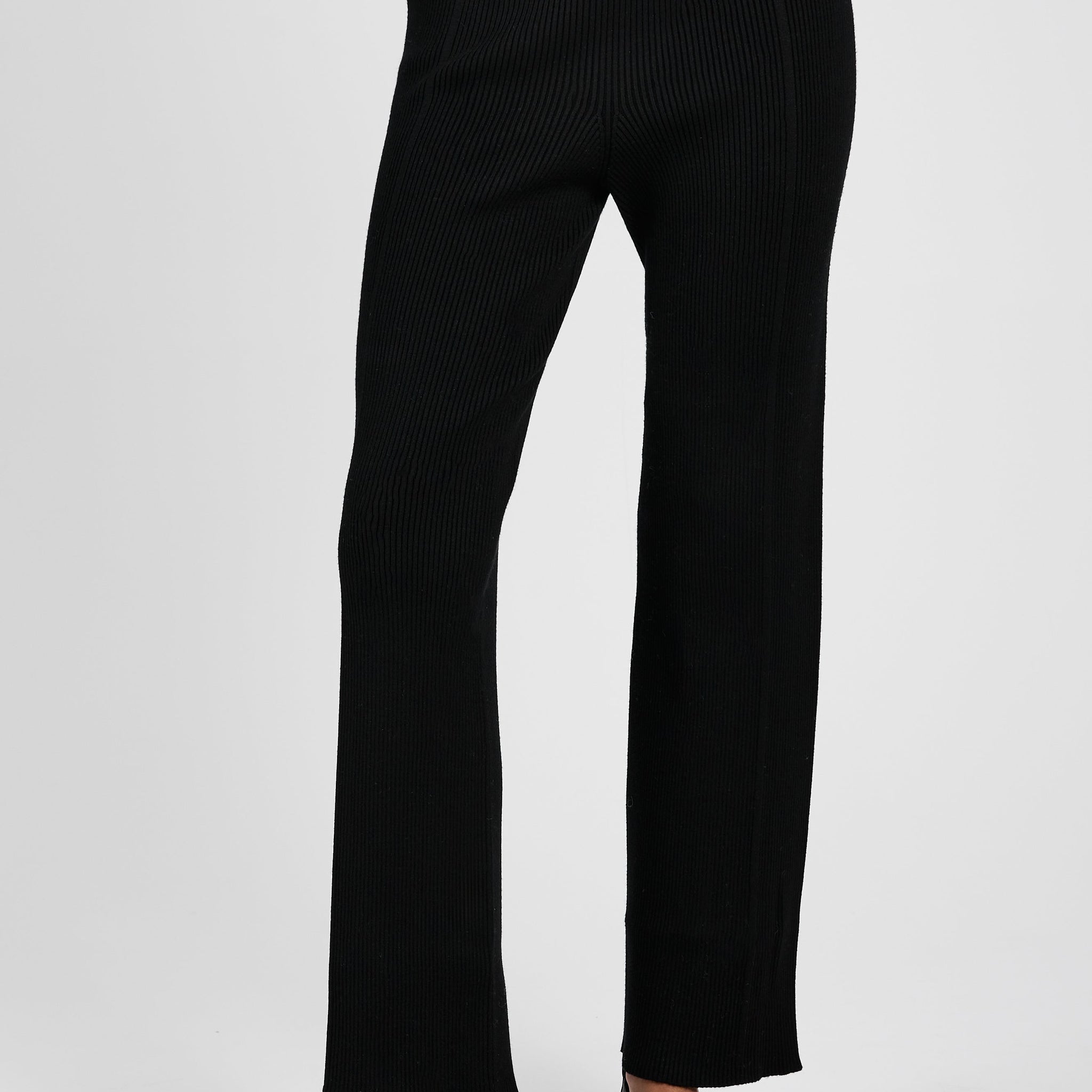 AERON ZERO008 Ribbed Pant in Black