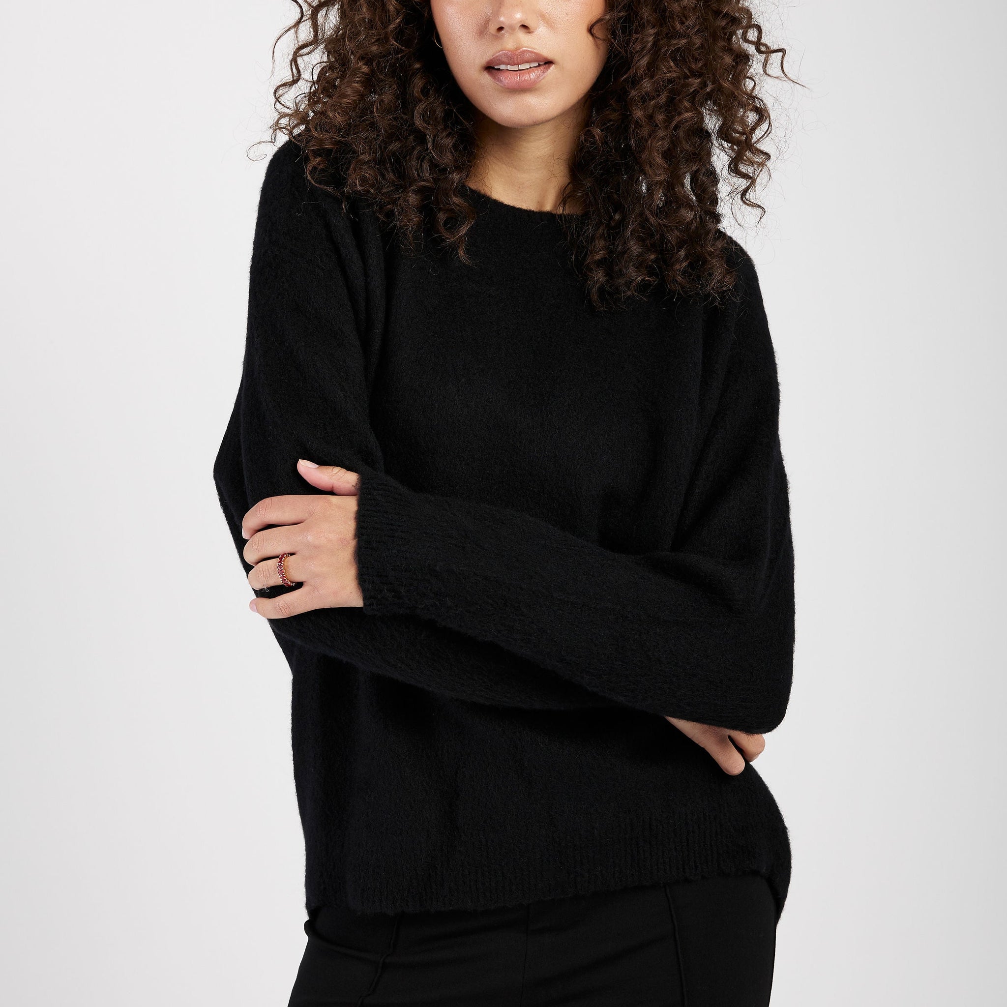 AVANT TOI Carded Cashmere Pullover Sweater in Nero