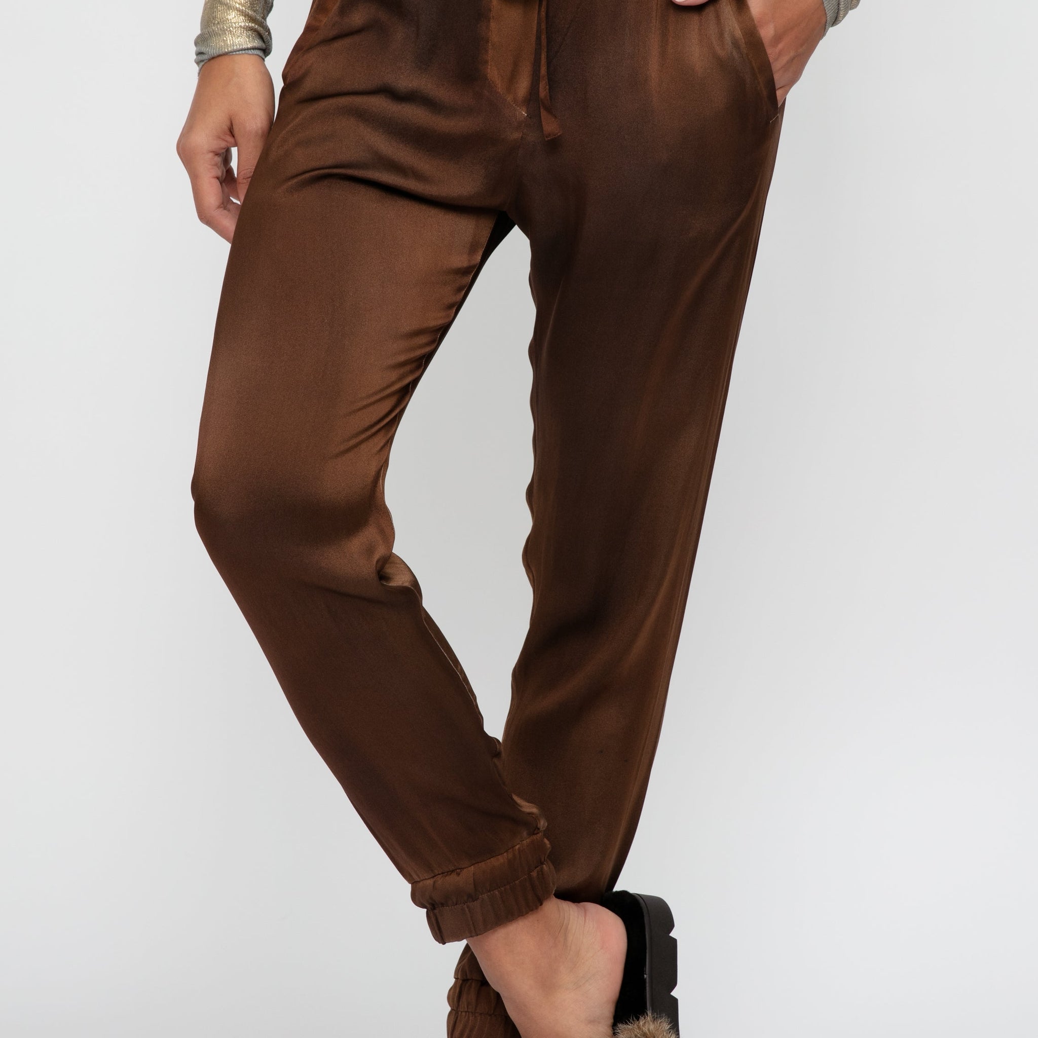 AVANT TOI Hand Painted Silk Jogging Pant in Cioccolato