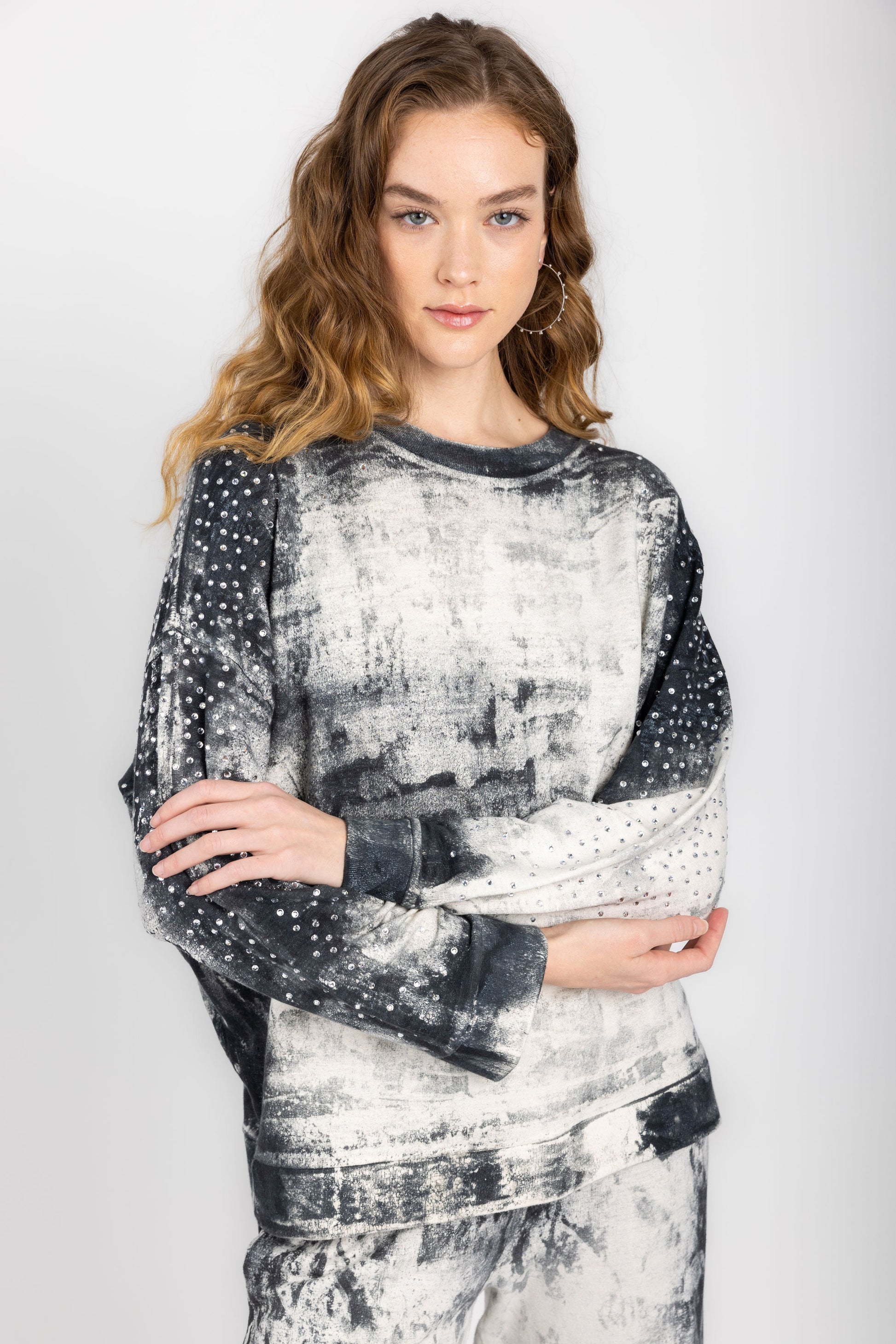 AVANT TOI Marmo Effect Sweatshirt with Strass in Nero