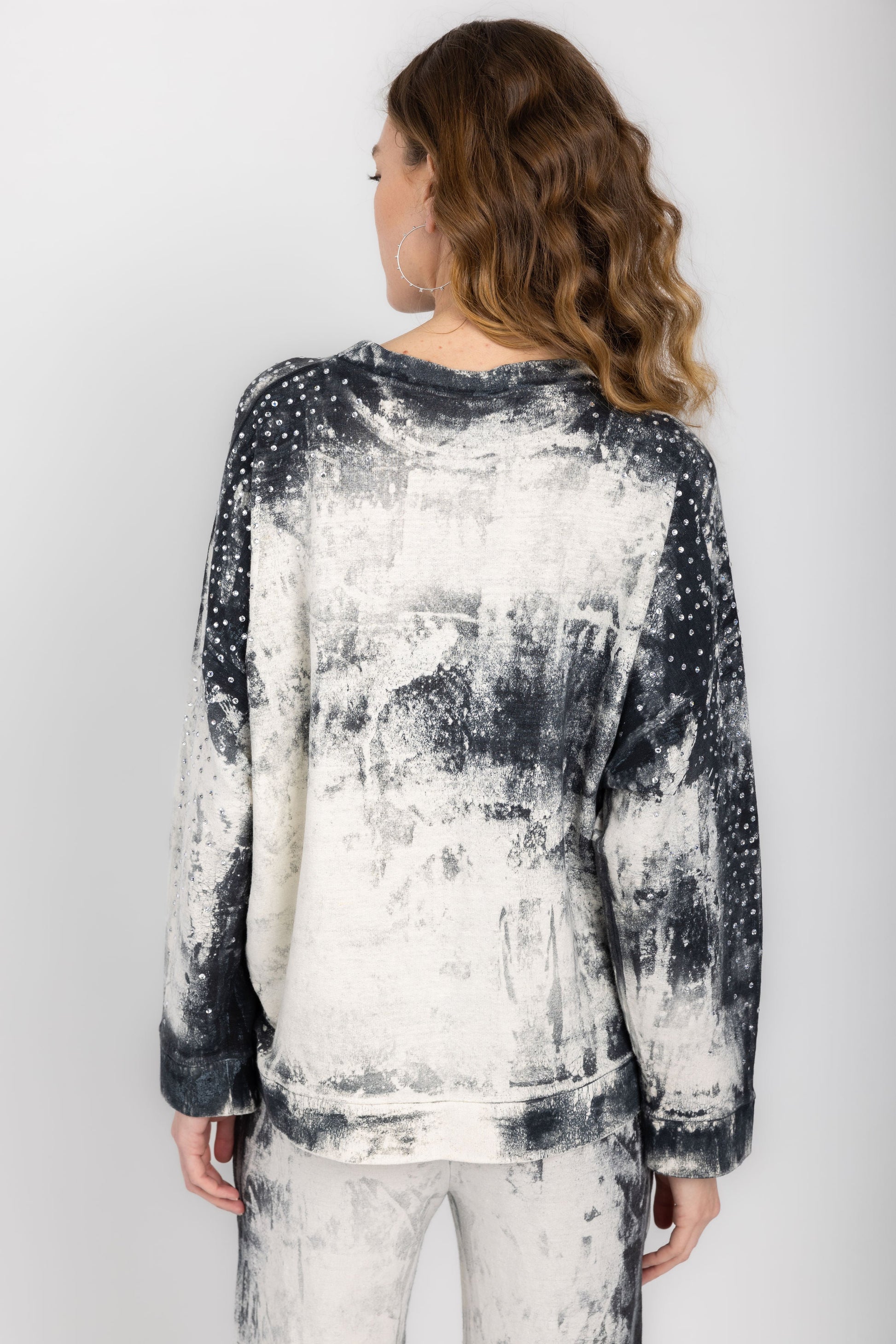 AVANT TOI Marmo Effect Sweatshirt with Strass in Nero