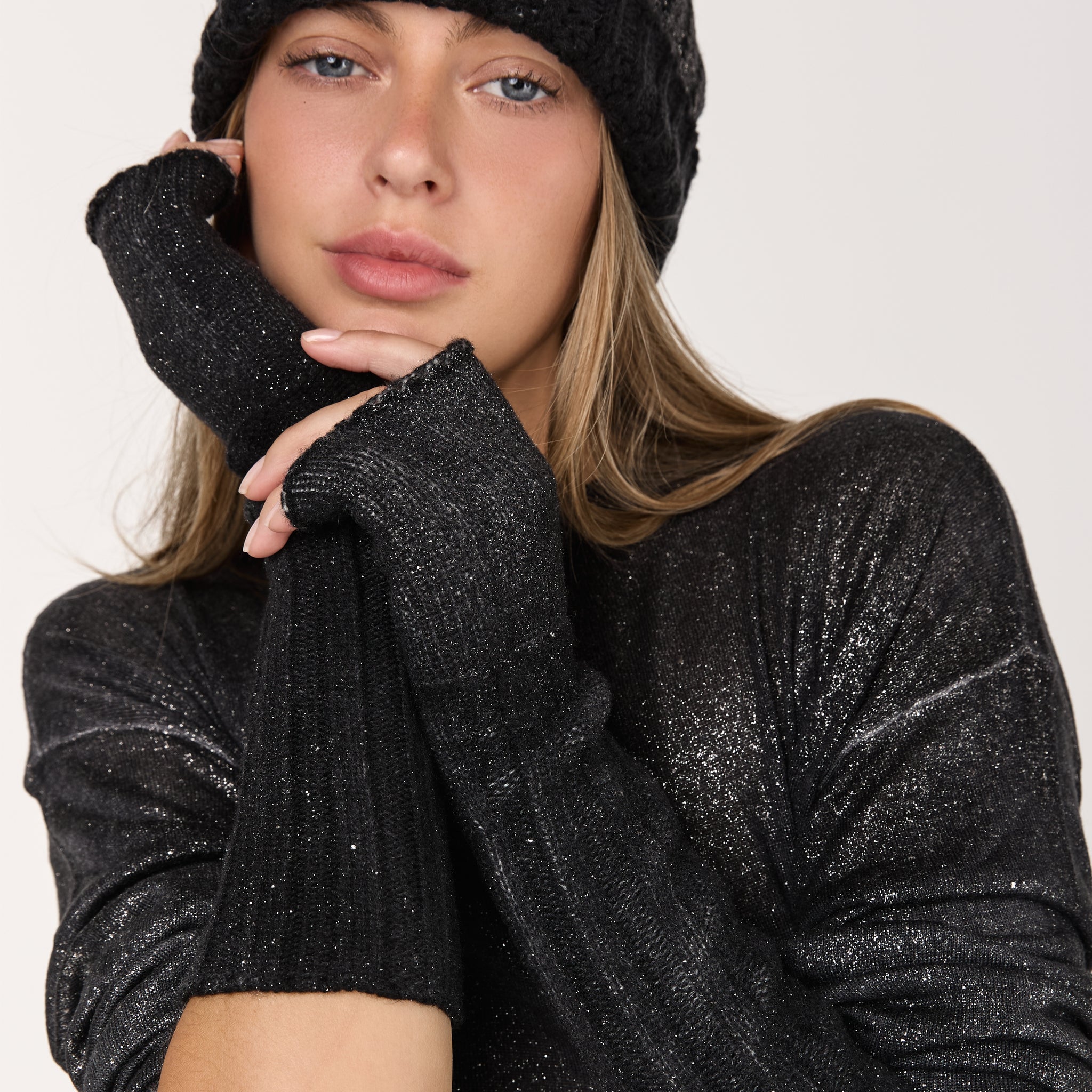 Star Dust Effect Long Ribbed Gloves in Nero