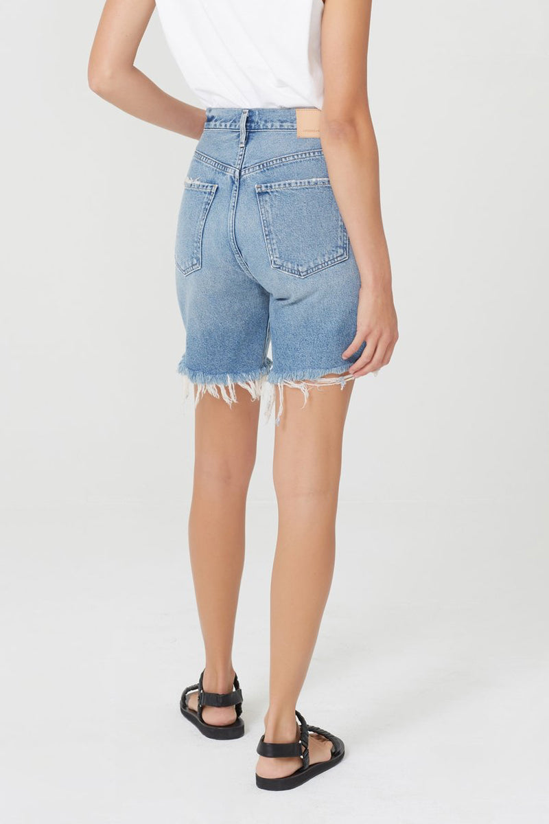 CITIZEN OF HUMANITY Camilla Frayed Hem Short in Vanja