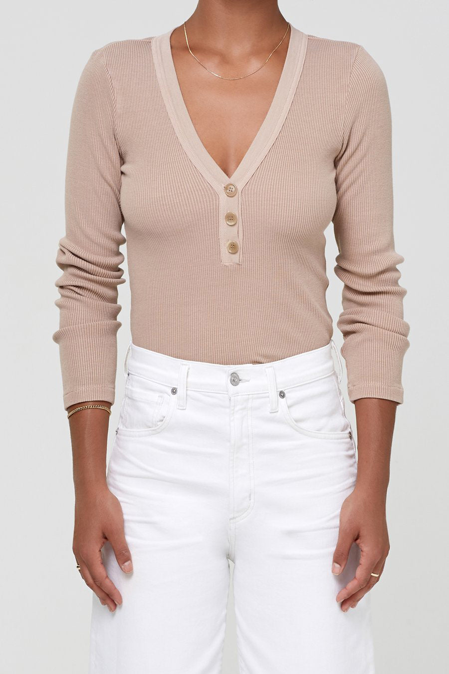 CITIZENS OF HUMANITY Scarlett Rib Henley in Nougat