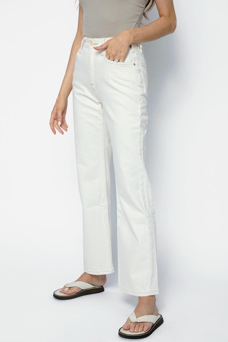 FRAME Le Pixie Jane Jean in Ecru