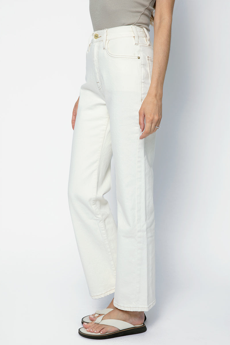 FRAME Le Pixie Jane Jean in Ecru