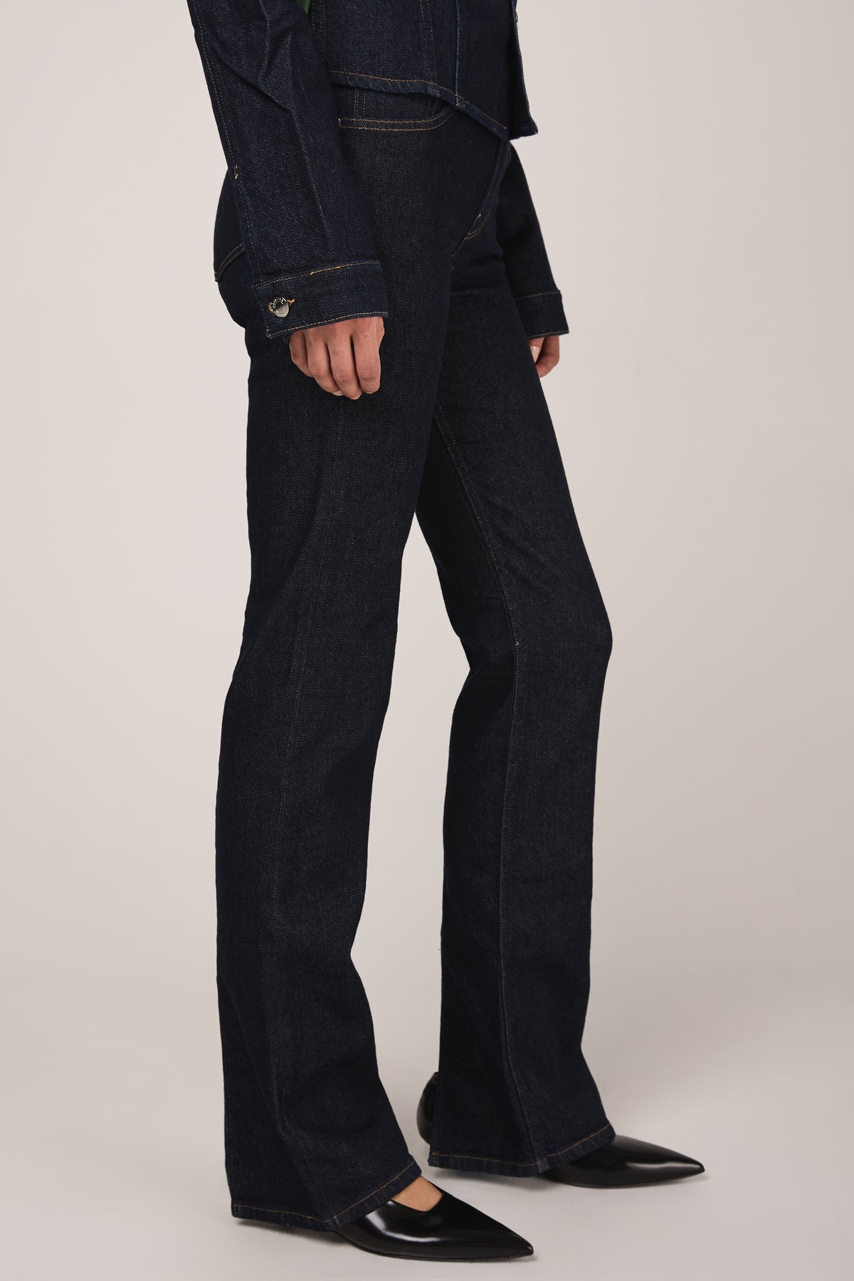 HAIKURE Chewy Flared Jean in Normal Wash