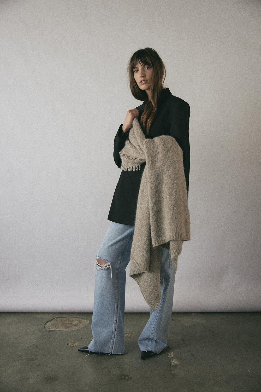 JANESSA LEONÉ Blanket Scarf With Fringe in Oatmeal
