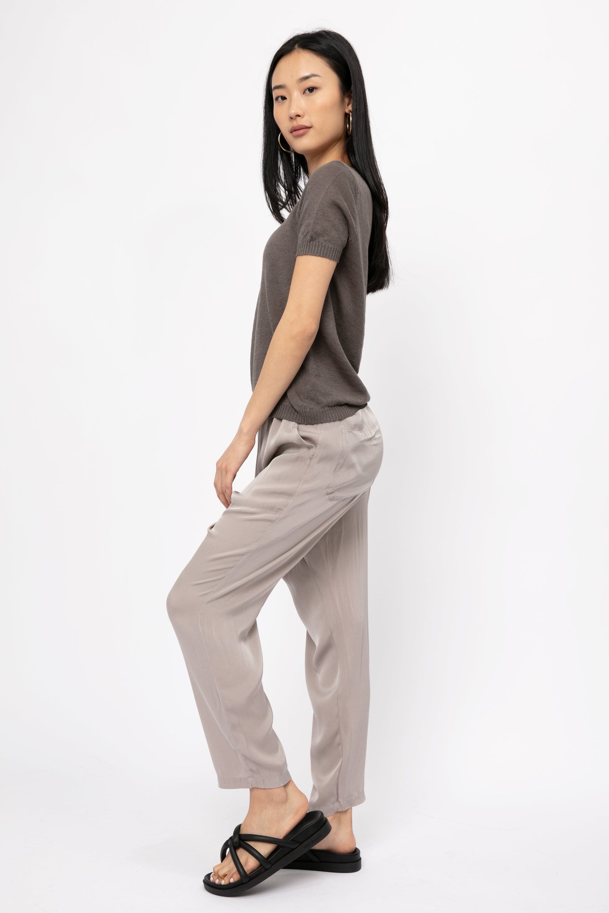 PRIVATE 0204 Silk Crop Pant in Greige