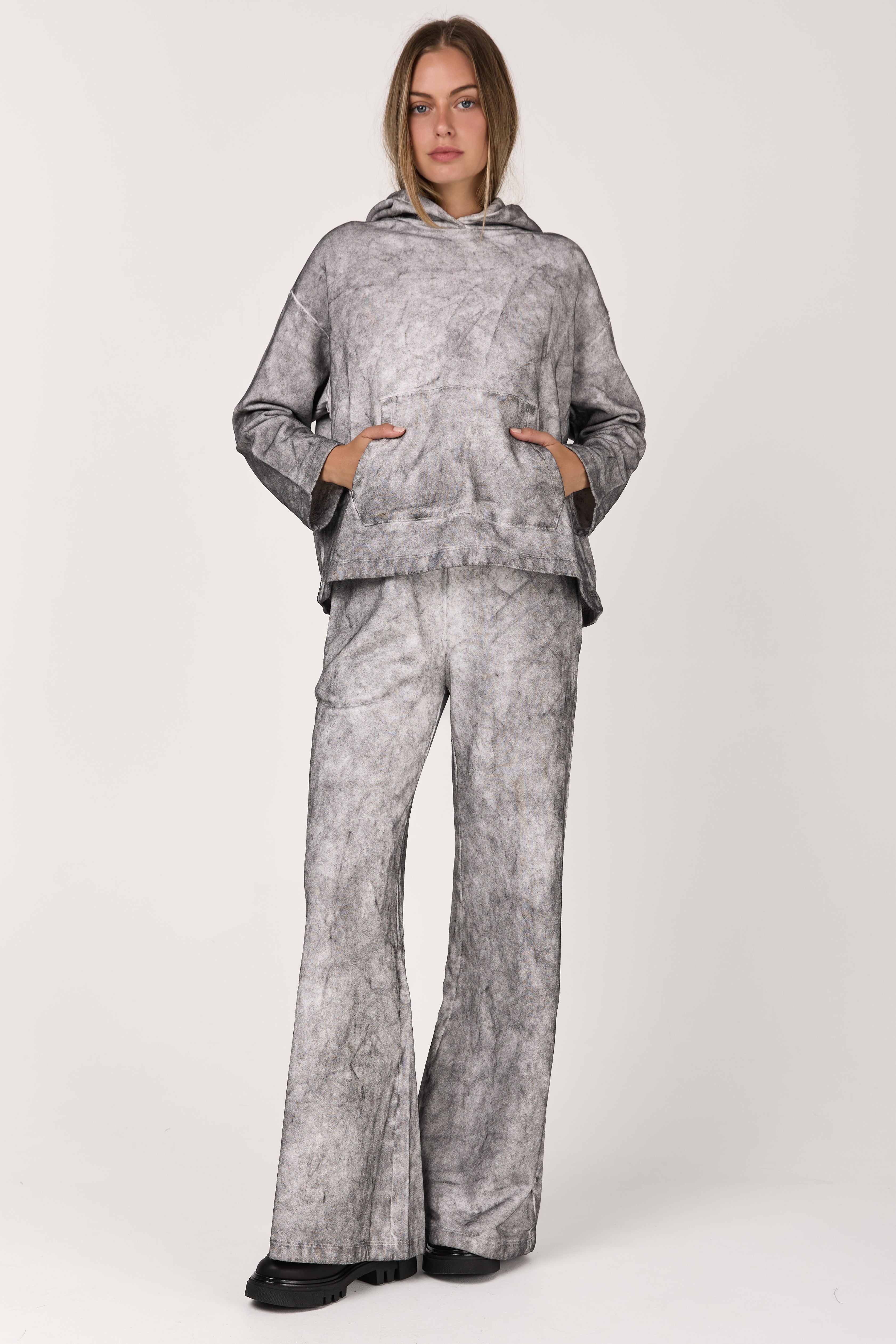 Shade Effect Hooded Oversized Sweatshirt in Bianco