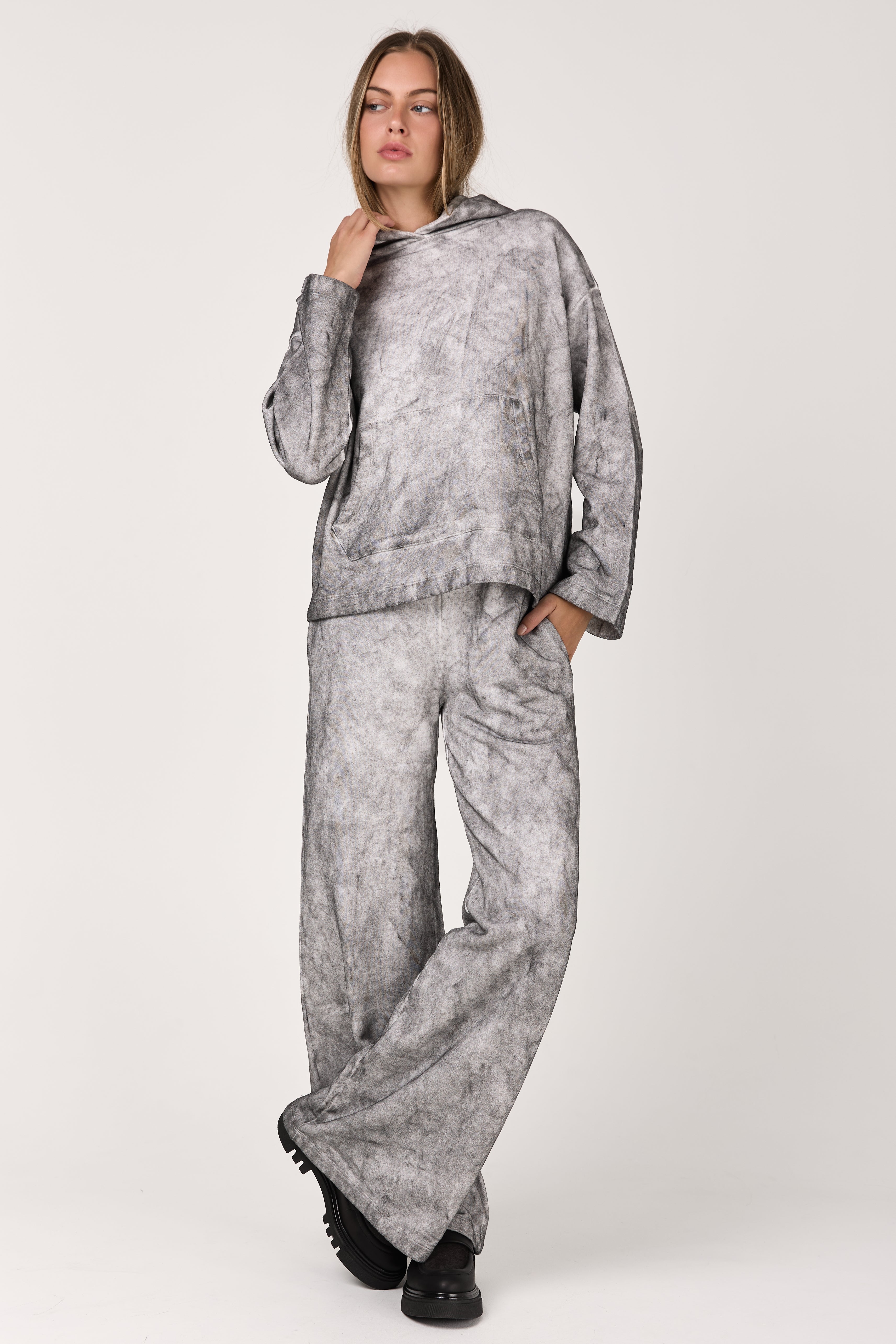 Shade Effect Palazzo Sweatpant in Bianco