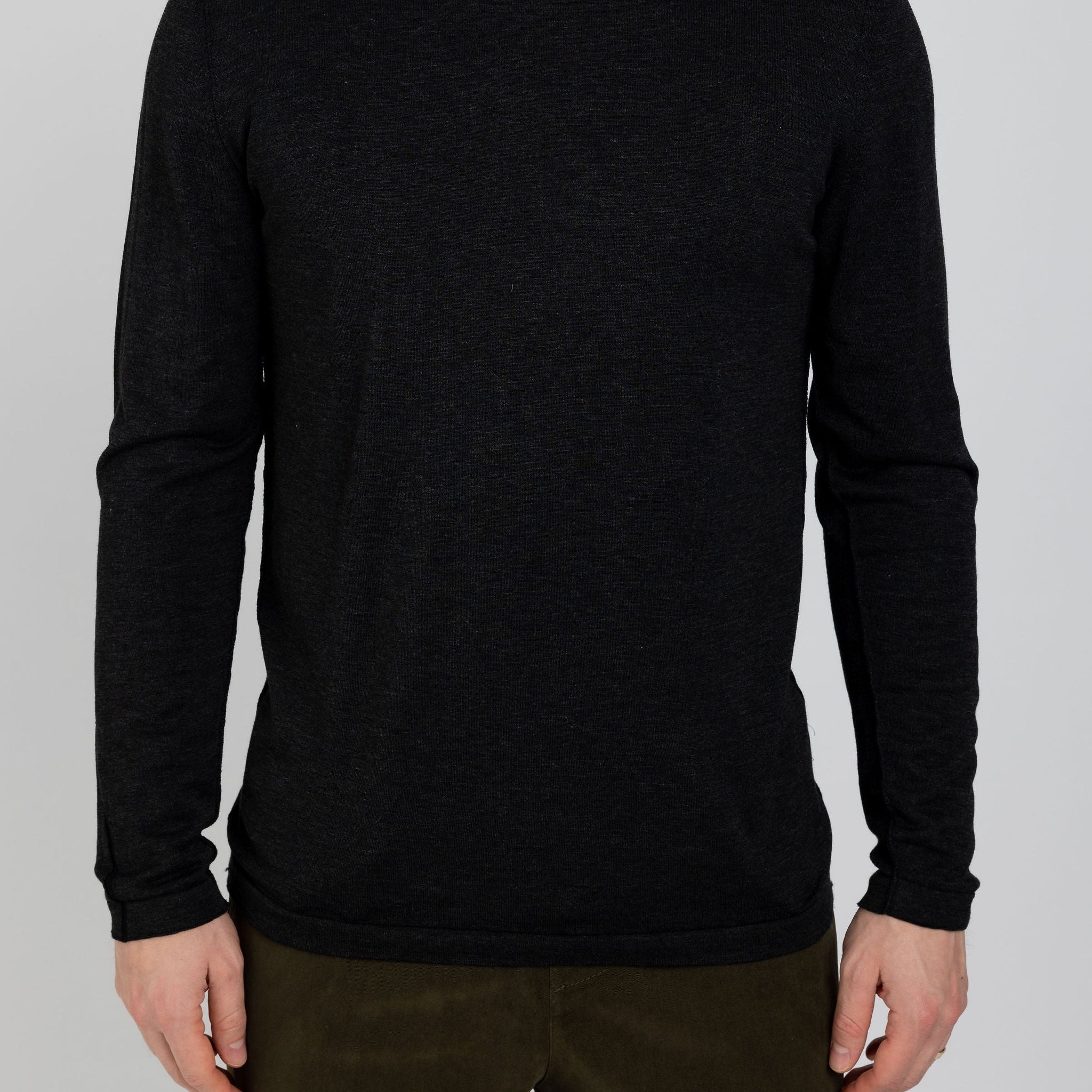 TRANSIT Crewneck Sweater in Grey Black